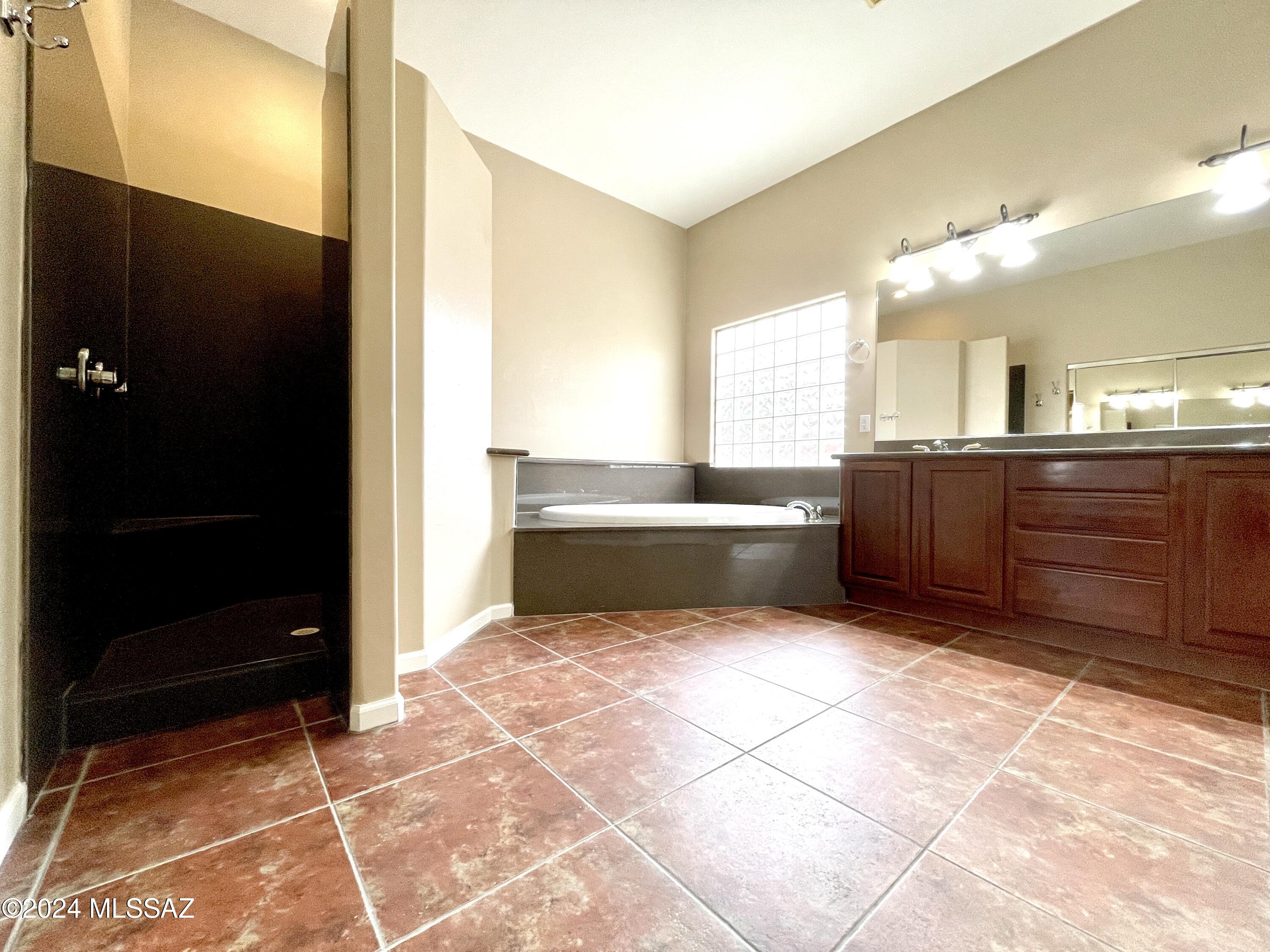 Bluffs At Dove Mountain (1-122) - Residential Lease
