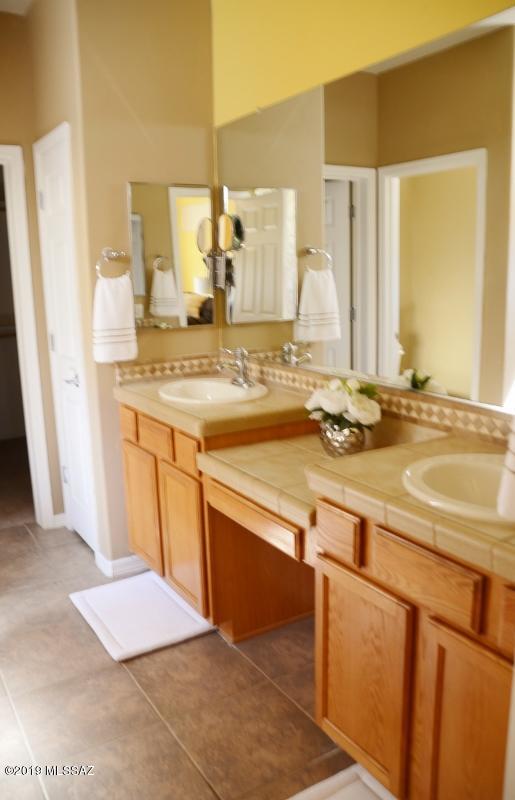 Las Campanas Villiage Phase II (112-219) - Residential