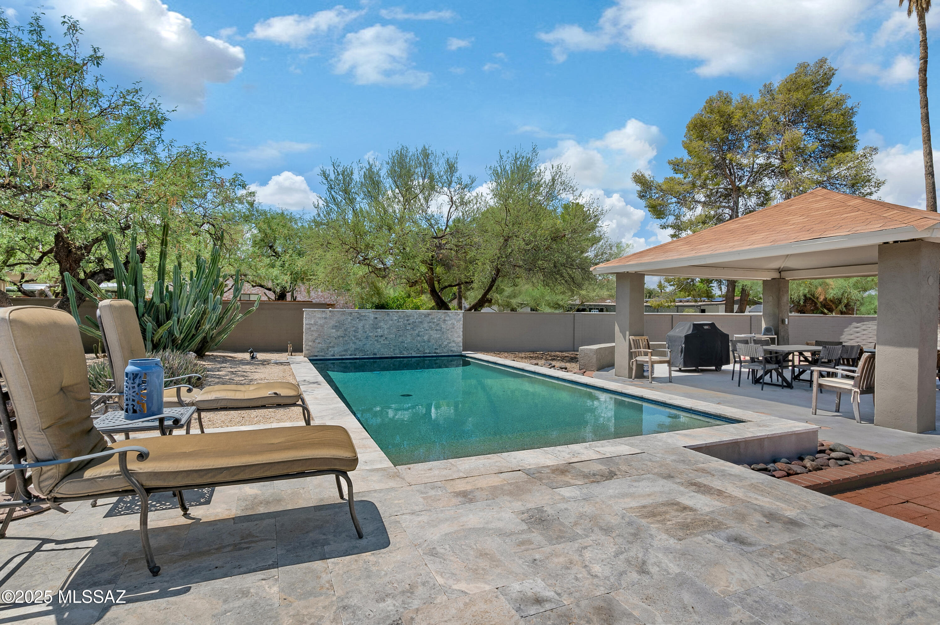 845 W Golf View Drive