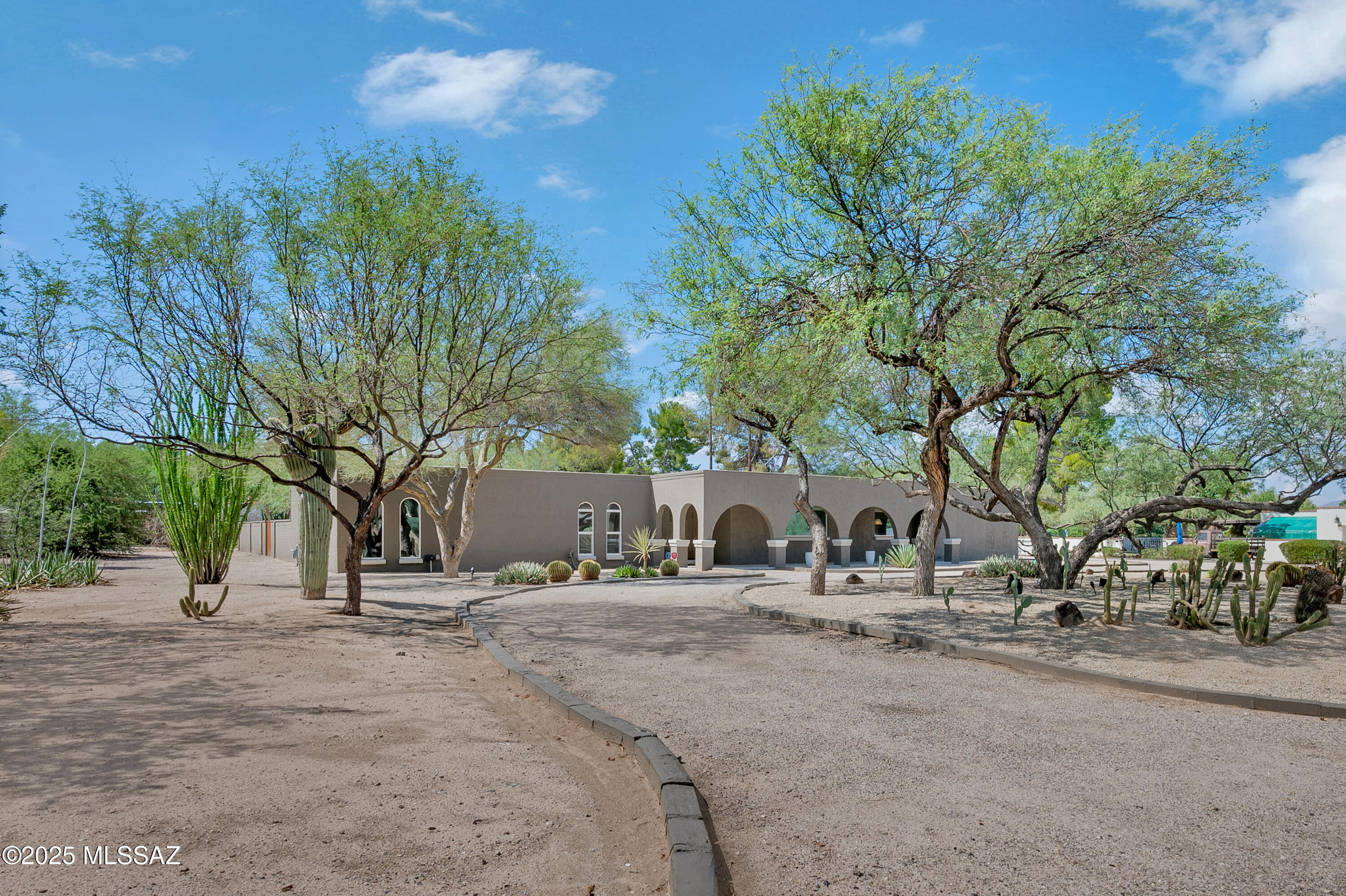 845 W Golf View Drive
