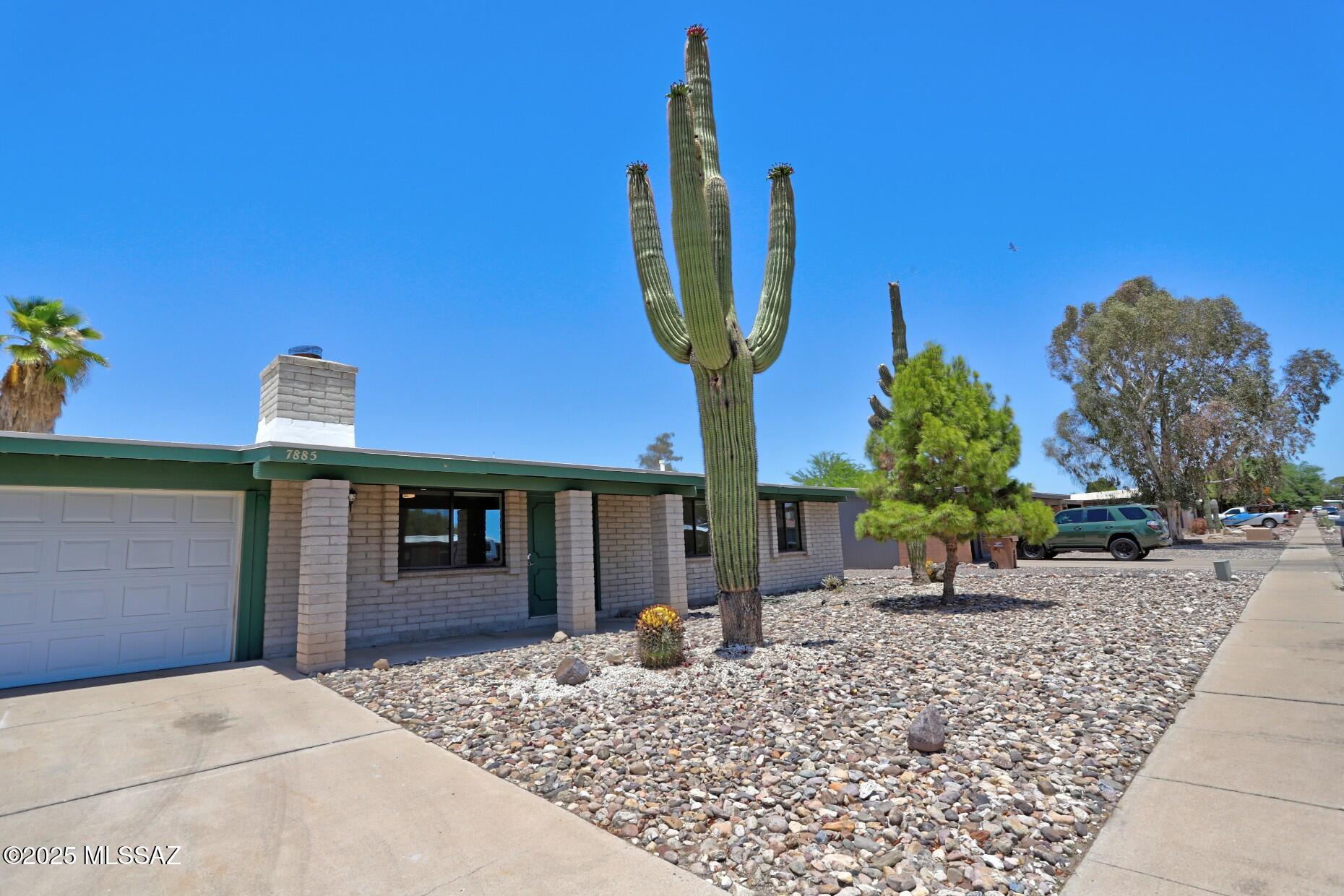 7885 N Jensen Drive