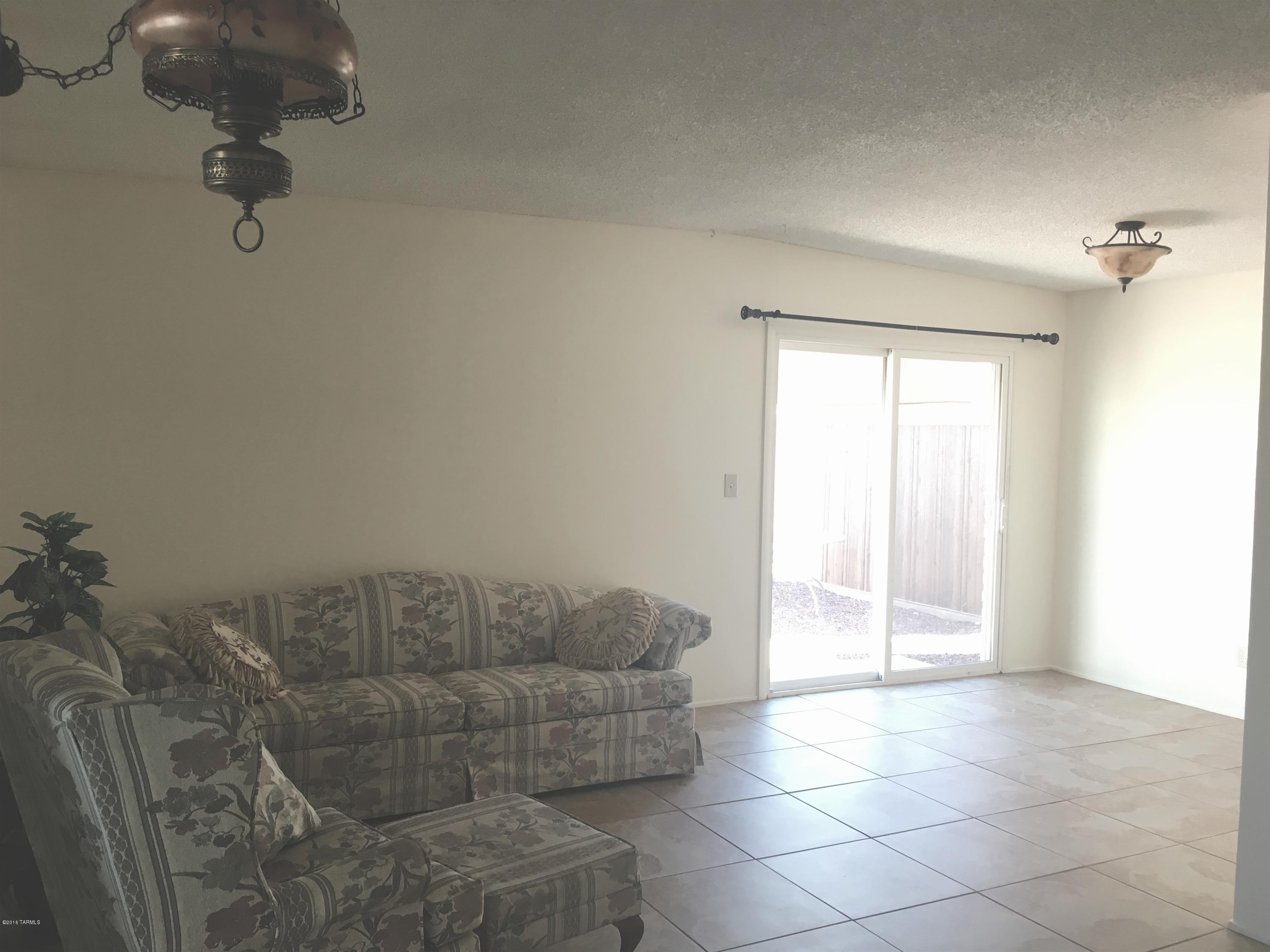Braewood Terrace (1-107) - Residential
