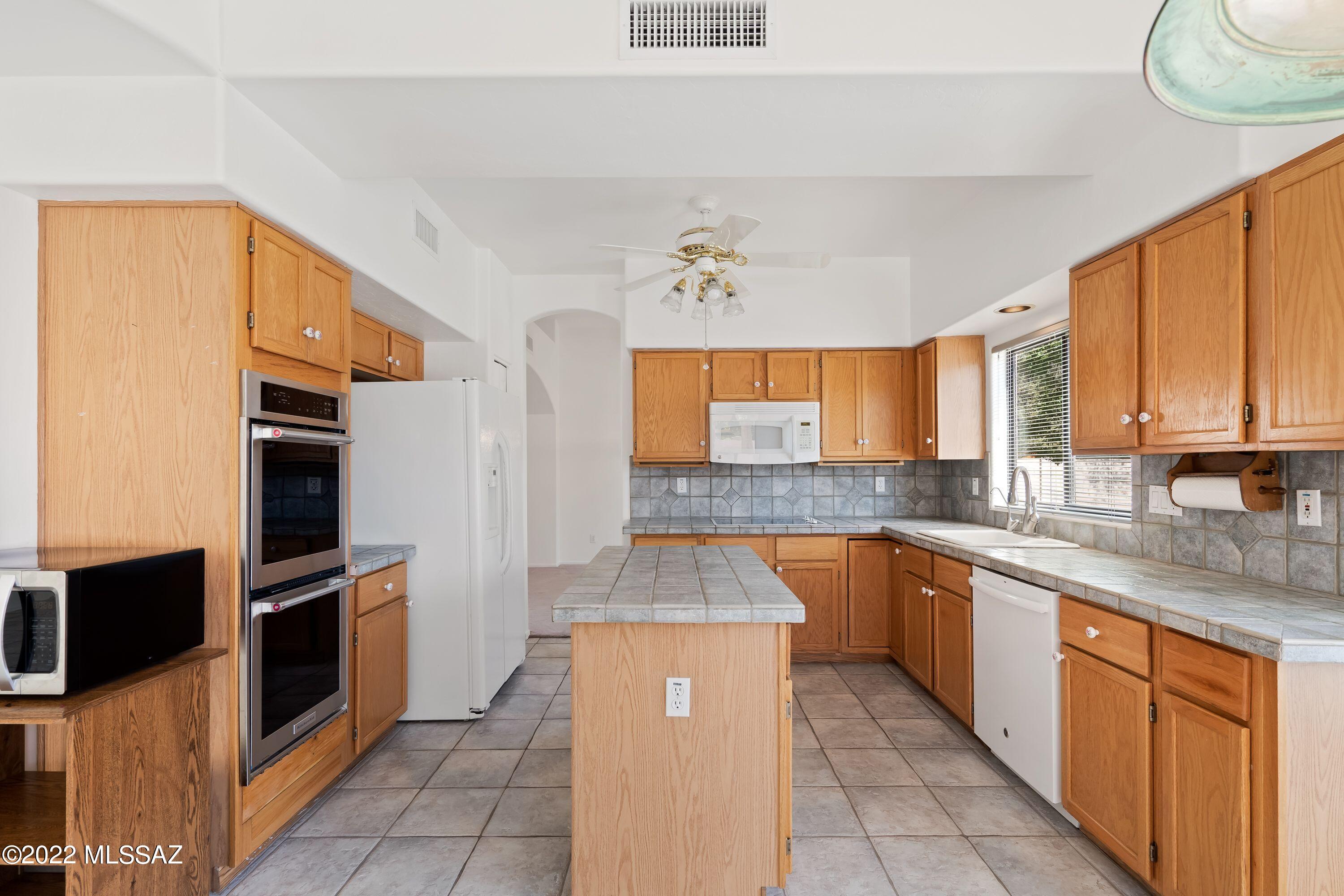 Vista Del Rio (218-290) - Residential