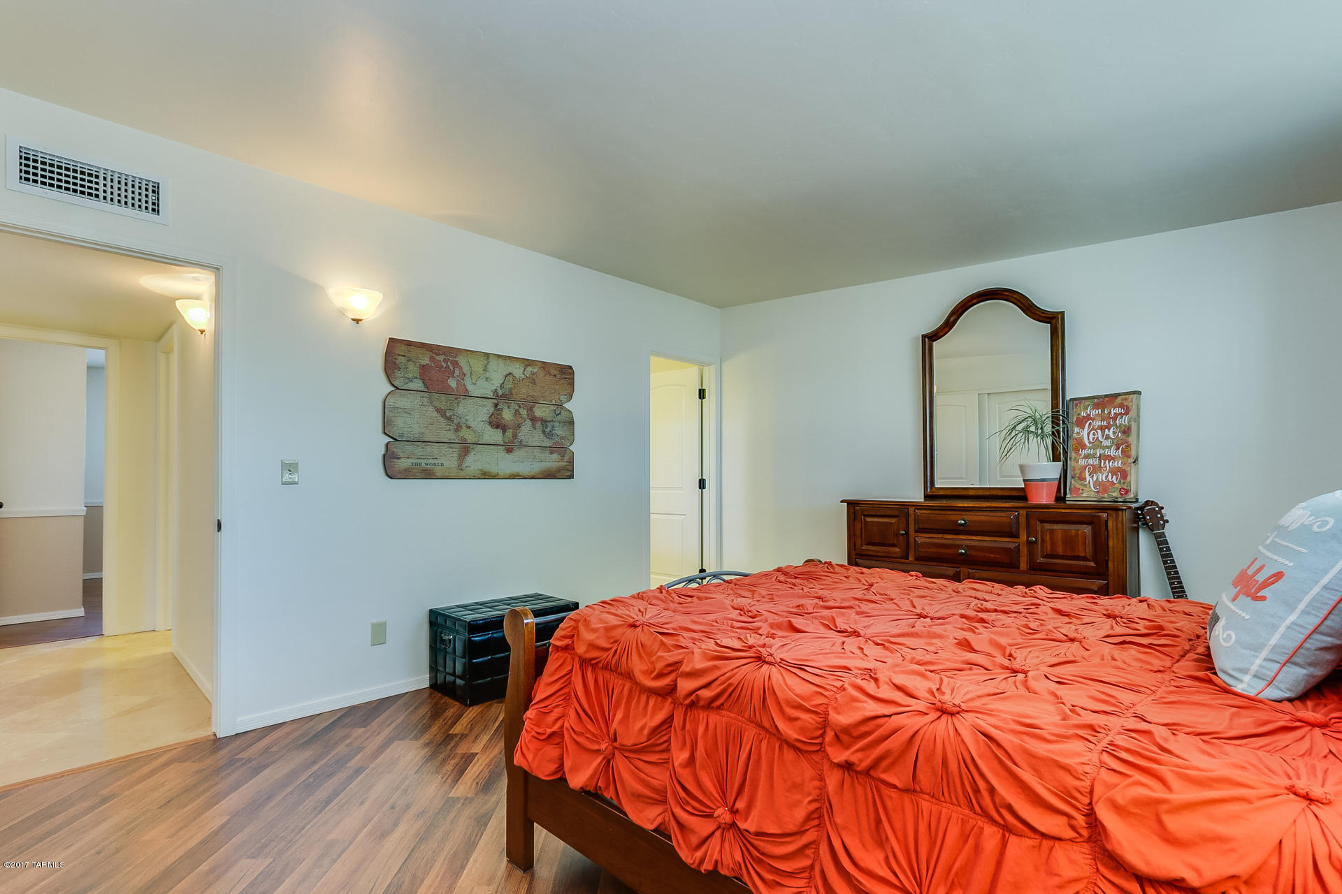 Casas Del Oeste (80-139) - Residential