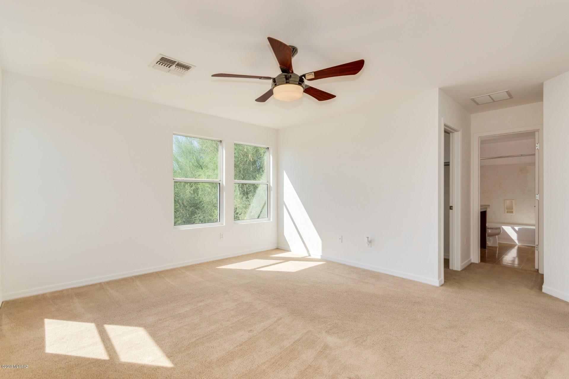Pantano Overlook - Residential