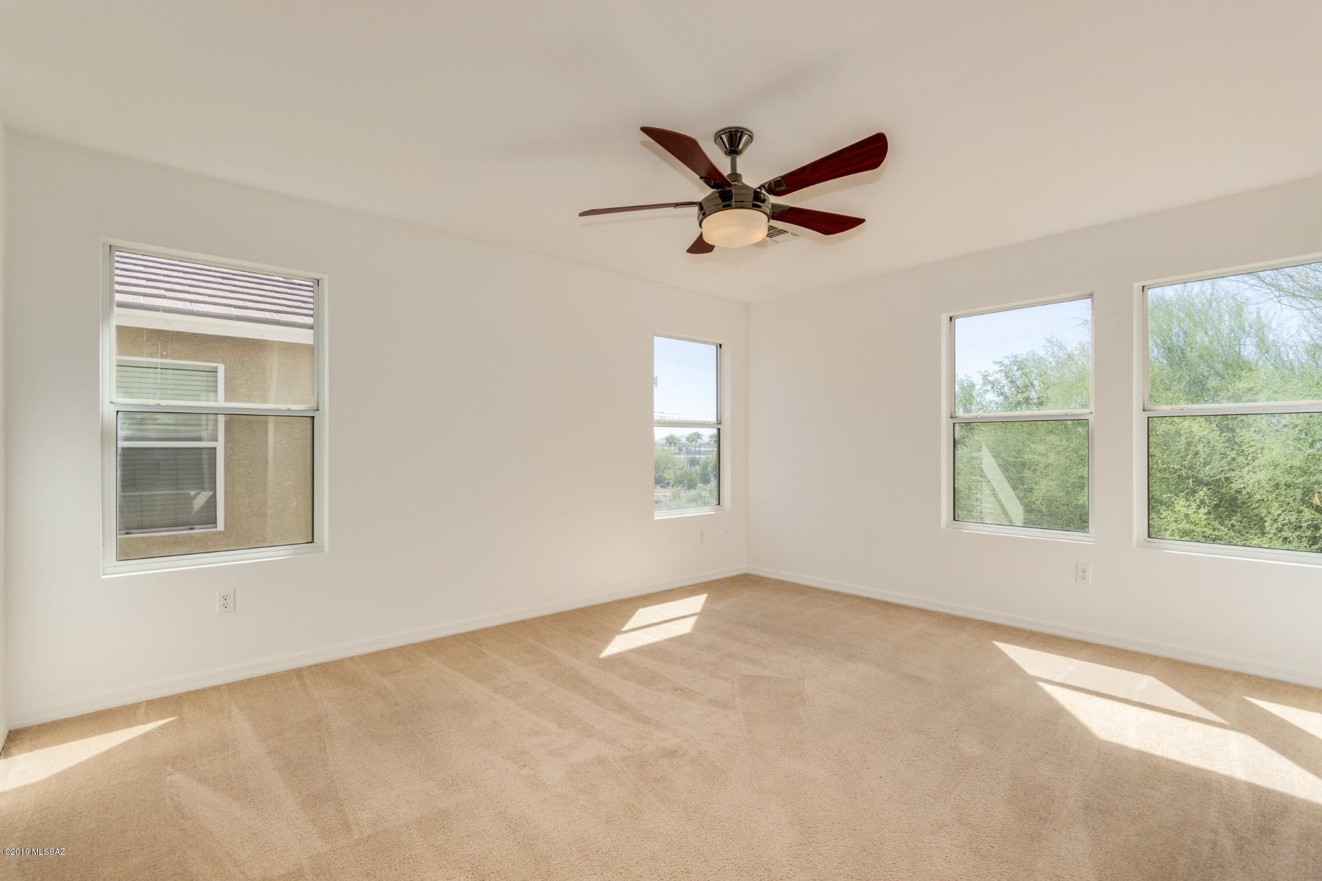 Pantano Overlook - Residential