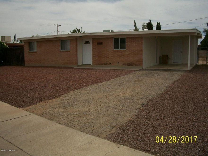 This is a great starter home just awaiting a new family. Home shows very well and is move in ready. Easy care front yard and blank slate out back for your imagination. Fresh paint inside and out. Close to all amenities and Vista Del Prado park. Do not miss this one as it will not last long. Affordable entry level home in very clean condition.