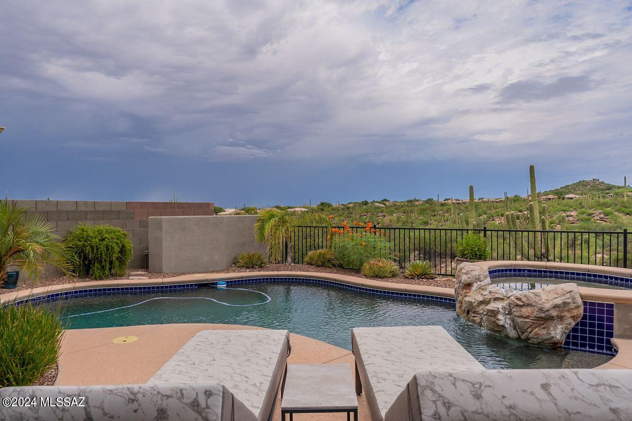 Bluffs at Dove Mountain Phase II - Residential