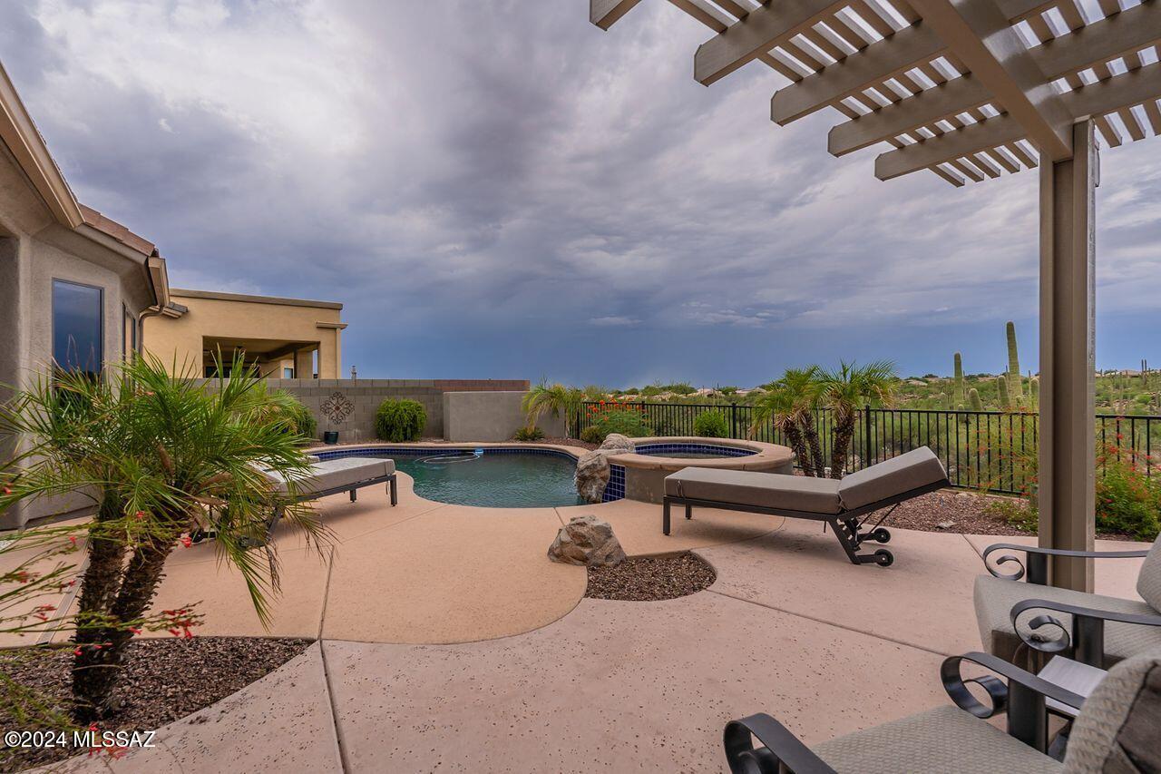 Bluffs at Dove Mountain Phase II - Residential