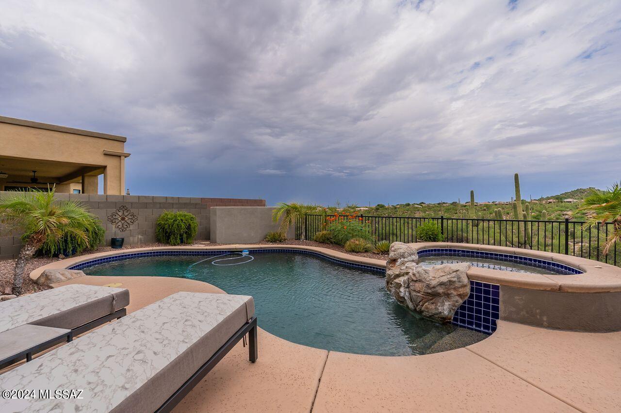 Bluffs at Dove Mountain Phase II - Residential