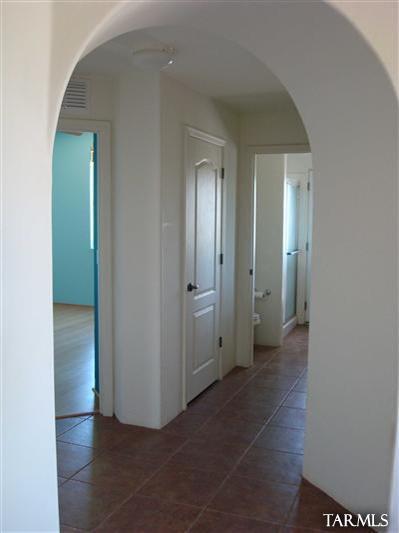 Critterland II (1-148) - Residential Lease