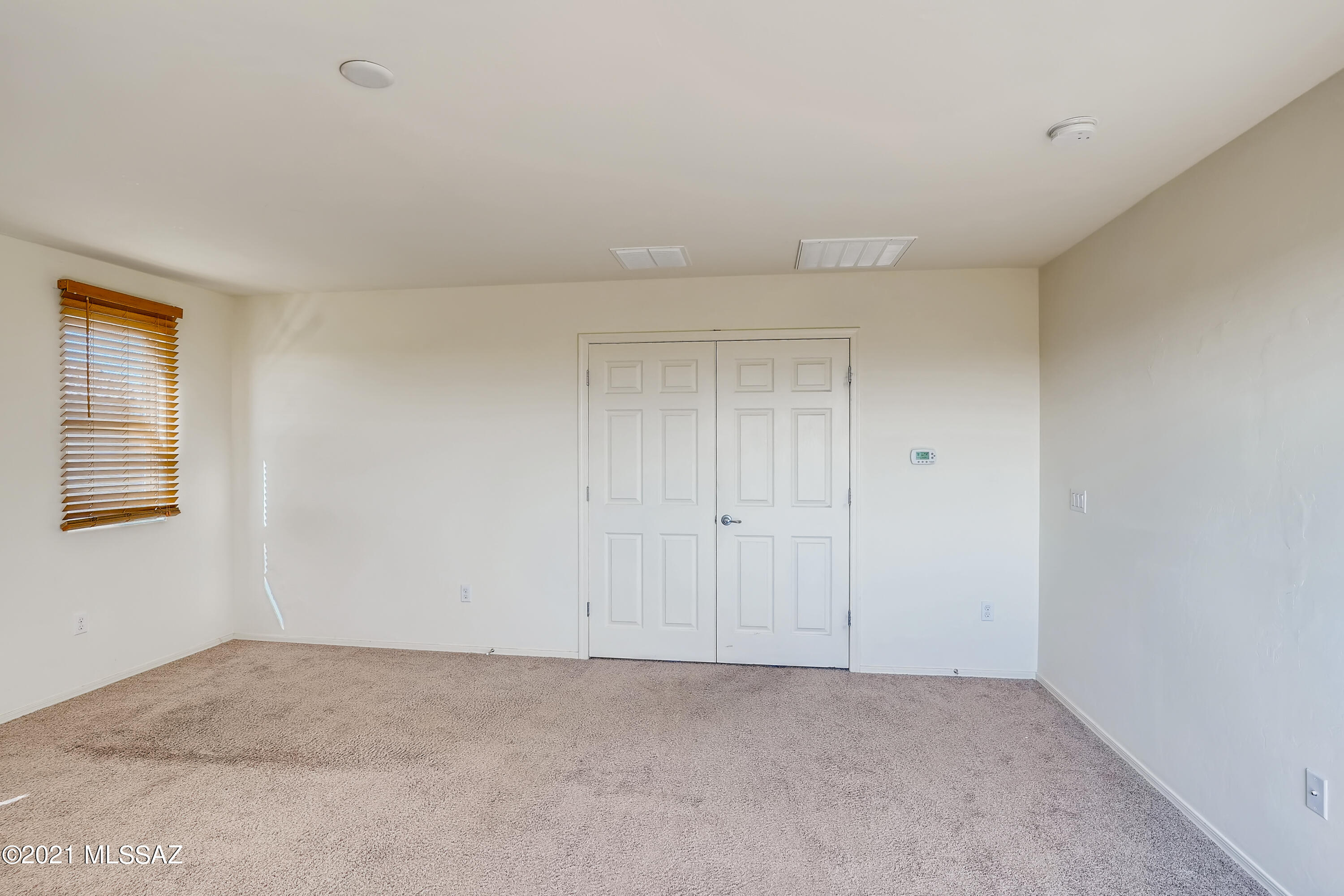 Vista Del Lago Norte SQ20140780198 - Residential