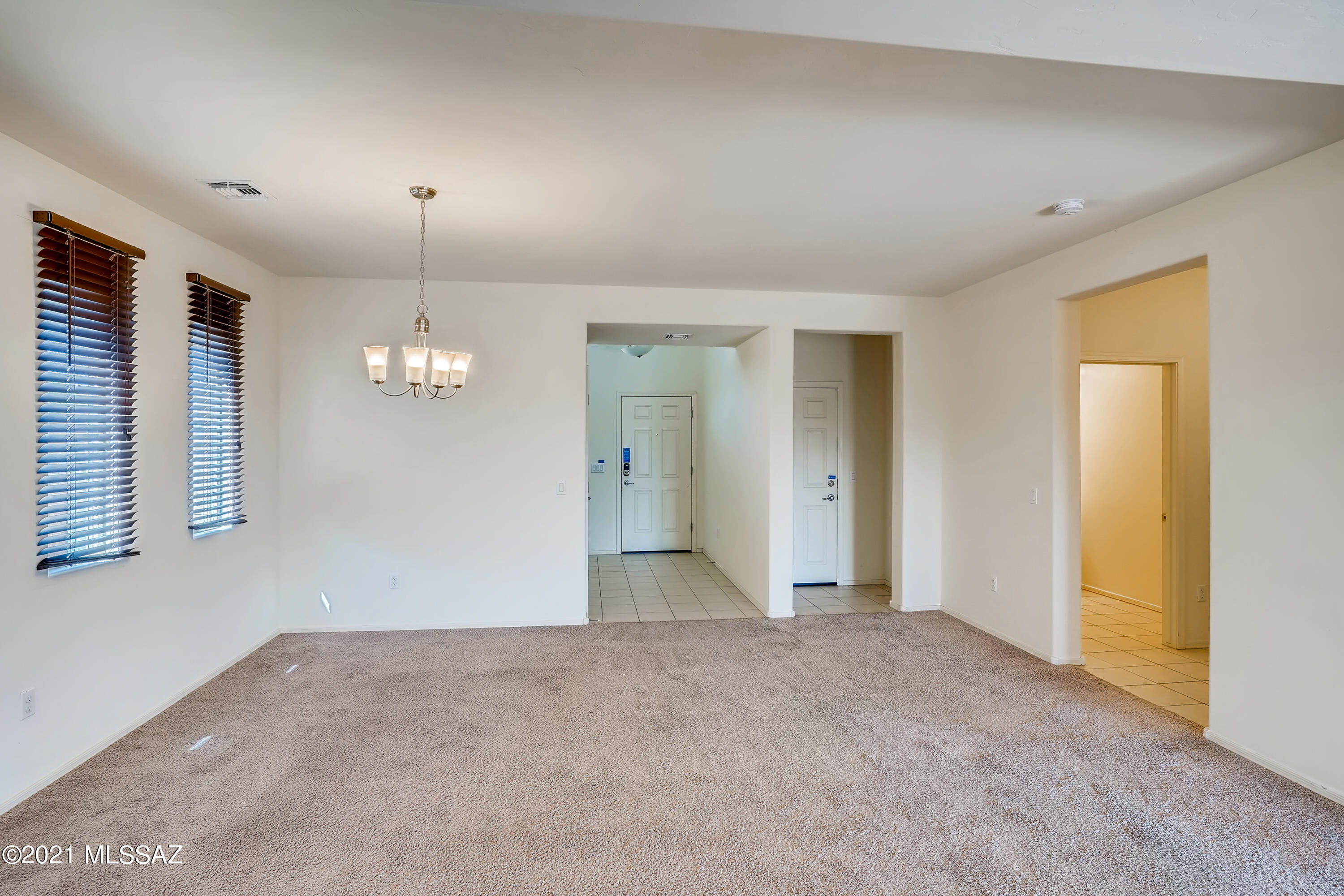 Vista Del Lago Norte SQ20140780198 - Residential