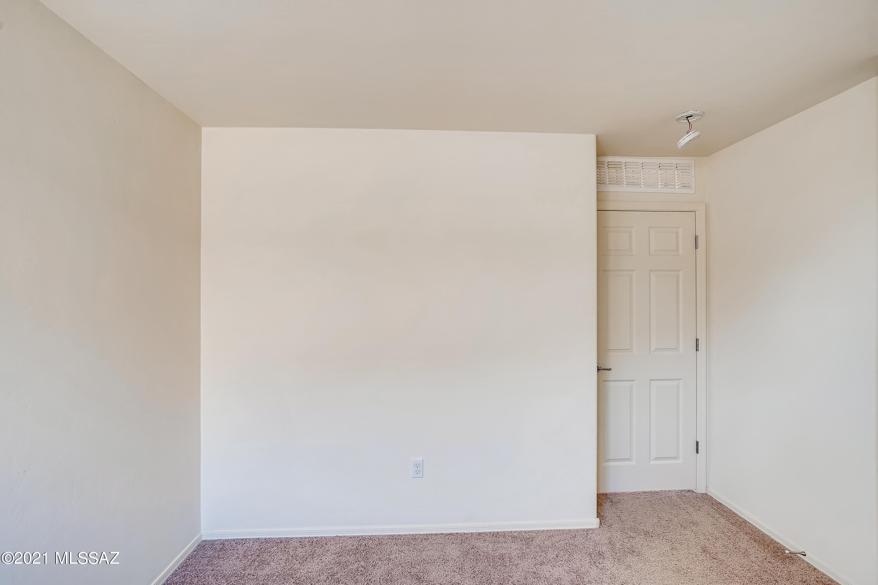 Vista Del Lago Norte SQ20140780198 - Residential