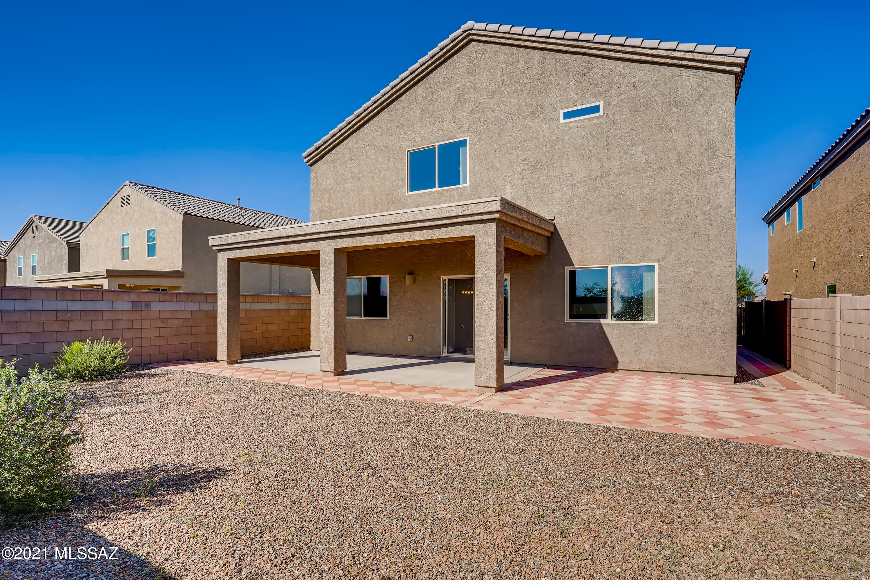 Vista Del Lago Norte SQ20140780198 - Residential