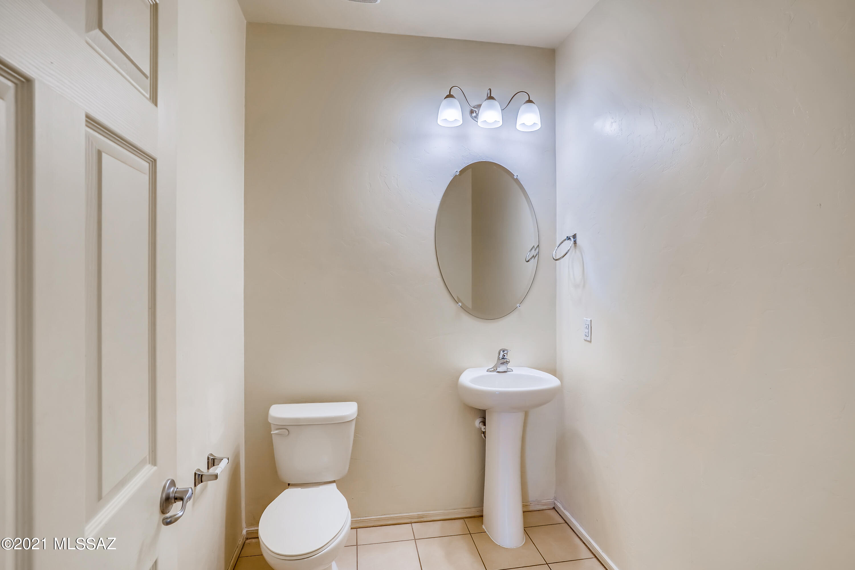 Vista Del Lago Norte SQ20140780198 - Residential