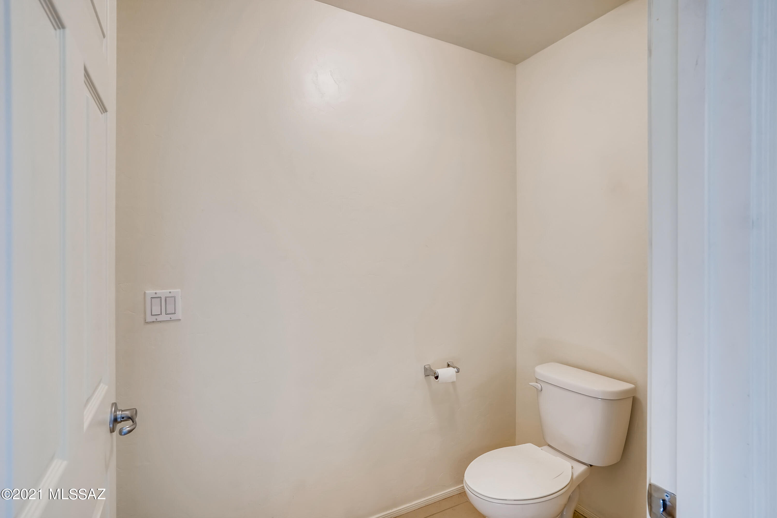 Vista Del Lago Norte SQ20140780198 - Residential