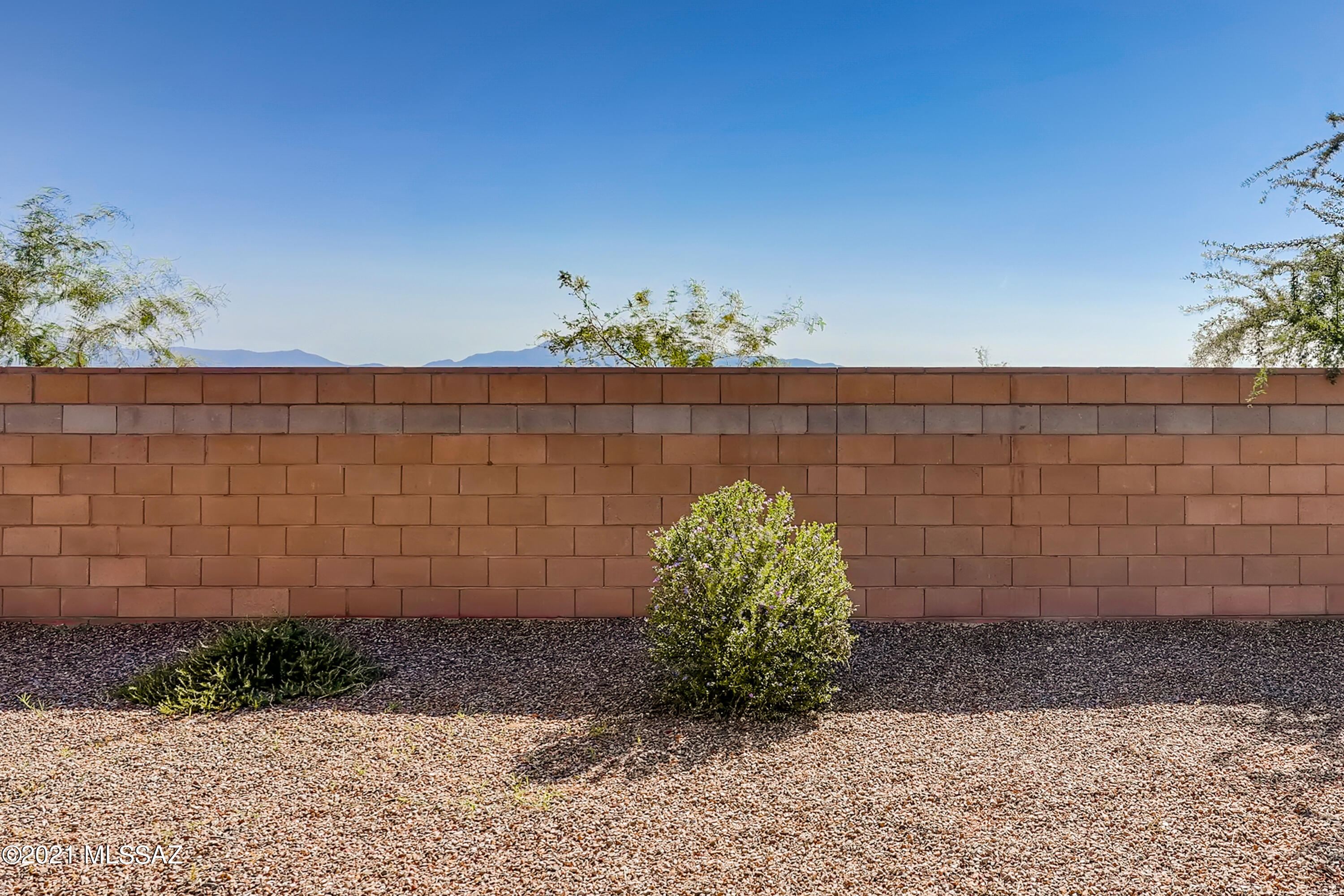 Vista Del Lago Norte SQ20140780198 - Residential