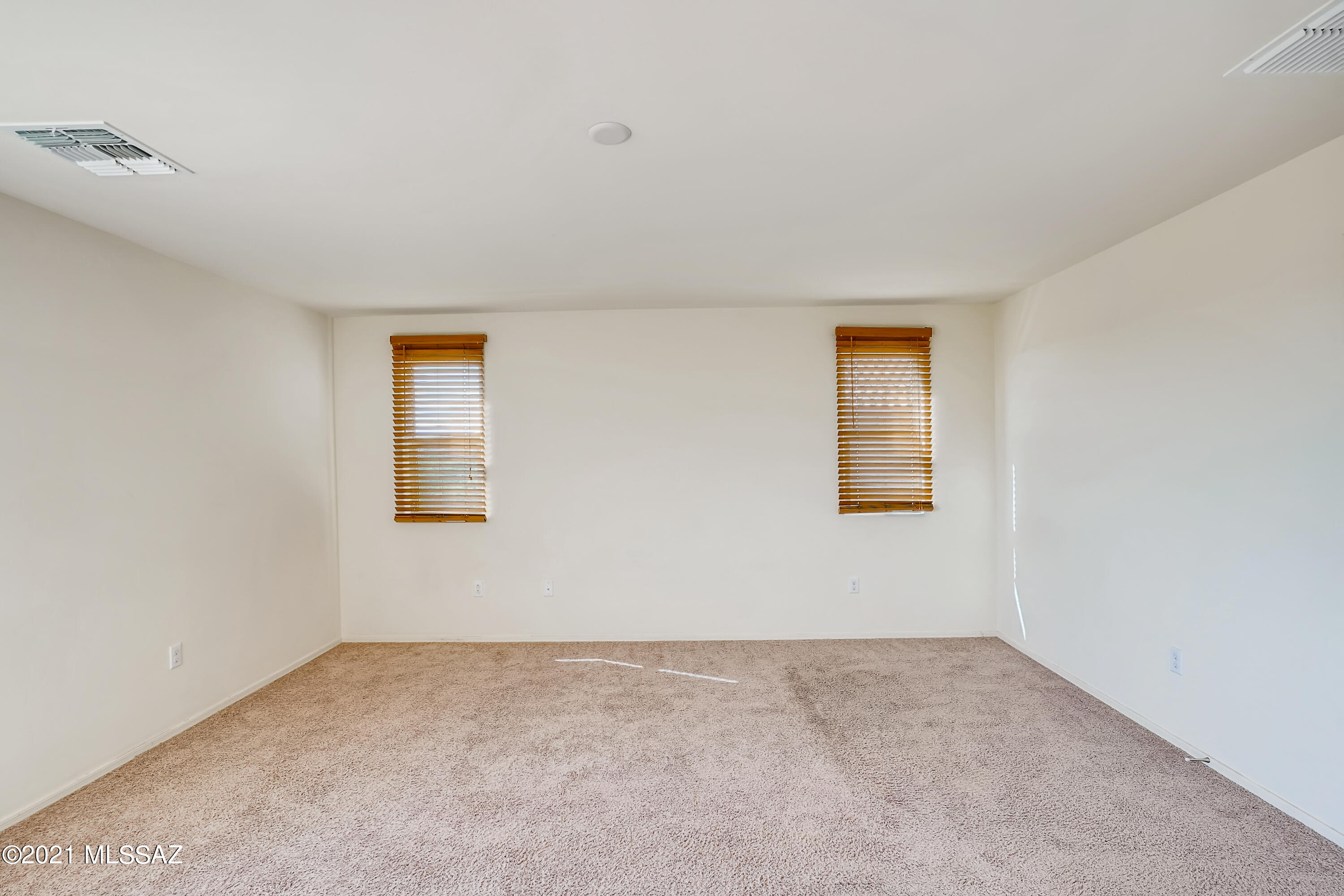 Vista Del Lago Norte SQ20140780198 - Residential