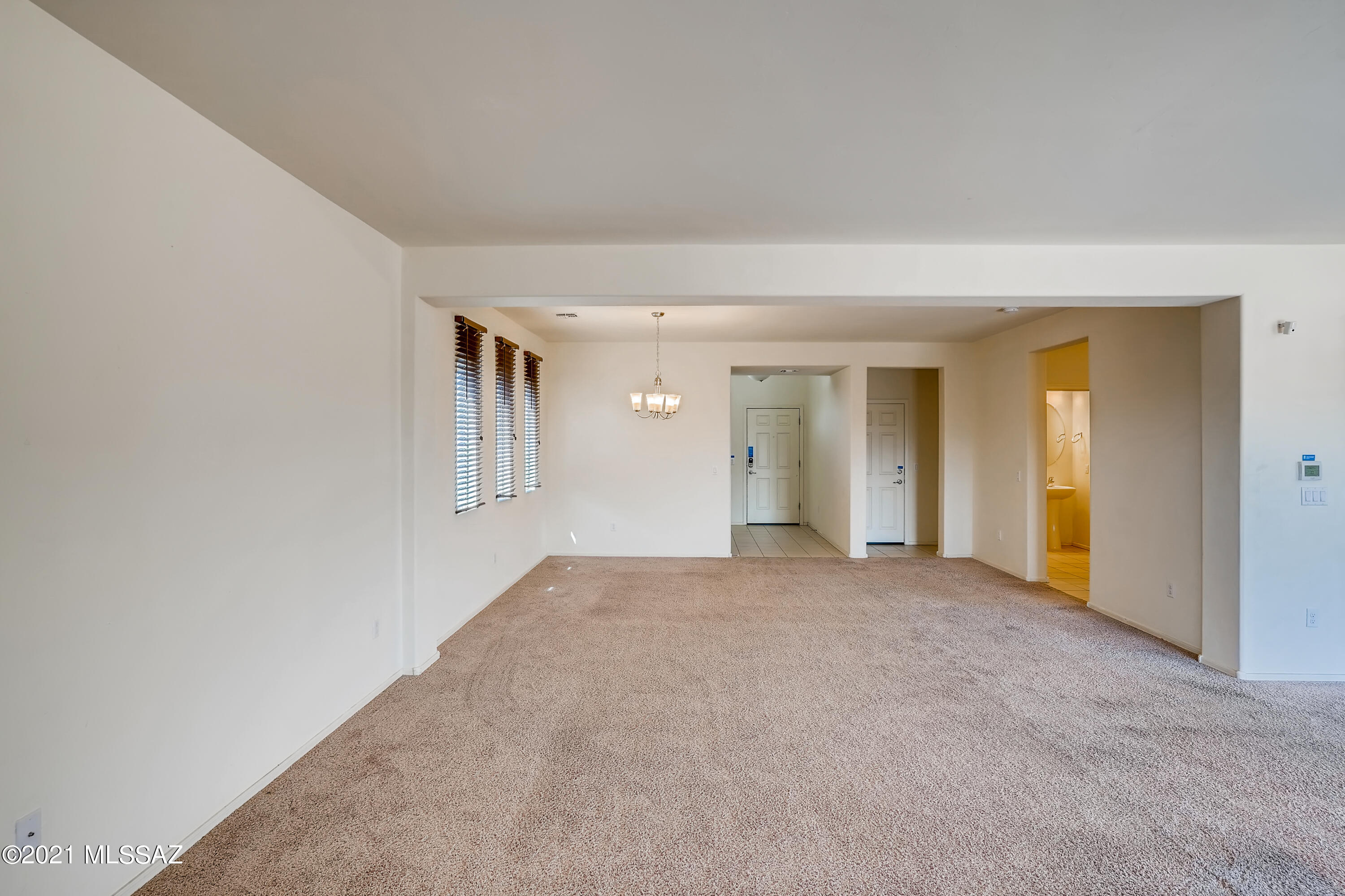 Vista Del Lago Norte SQ20140780198 - Residential