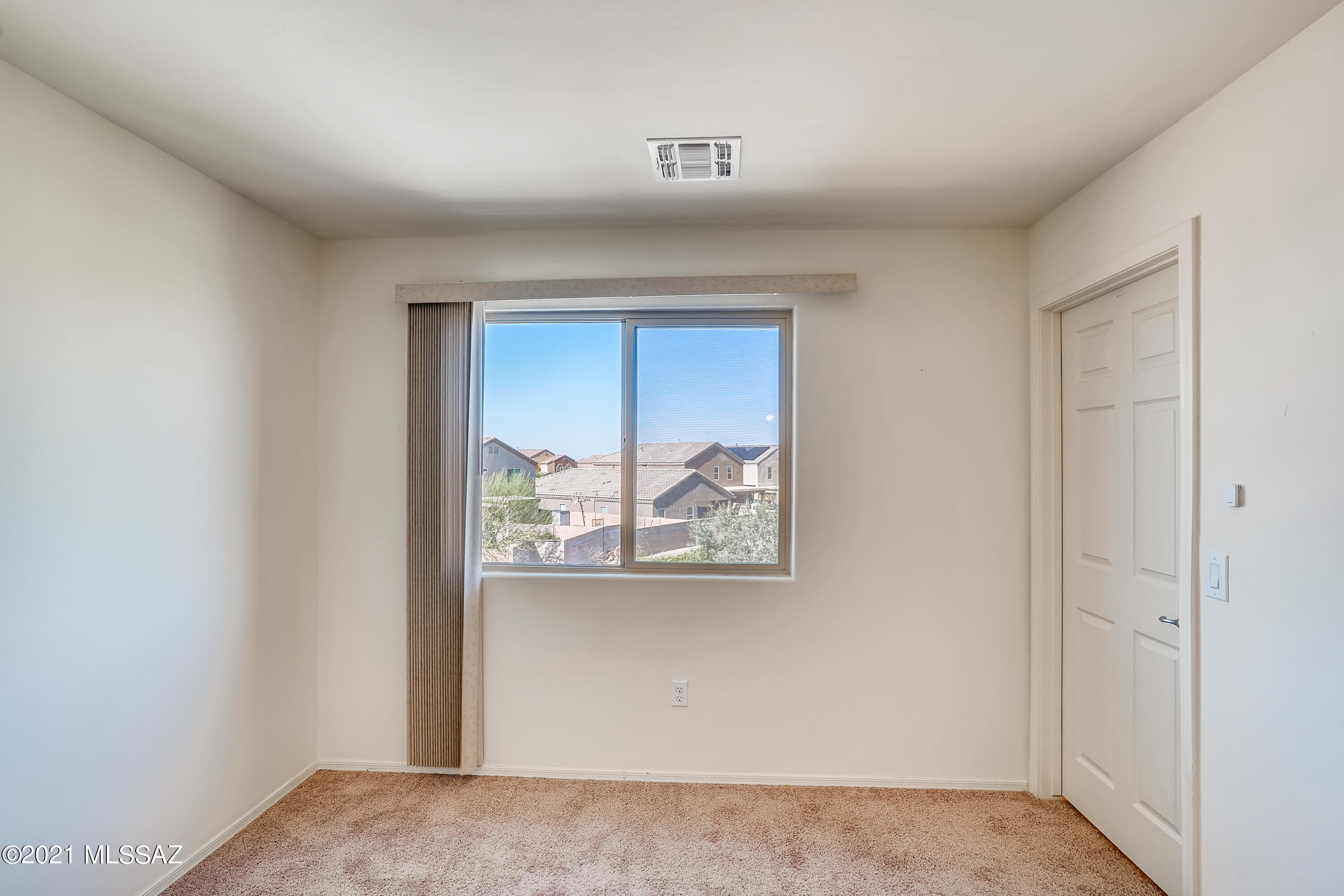 Vista Del Lago Norte SQ20140780198 - Residential