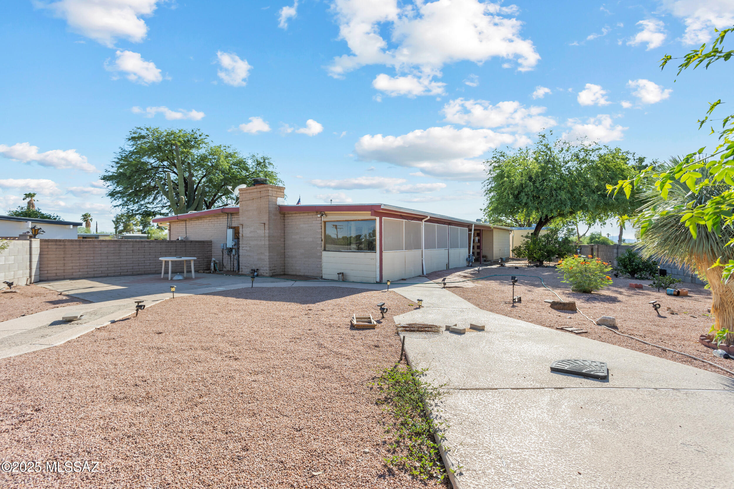 7457 E 45th Street