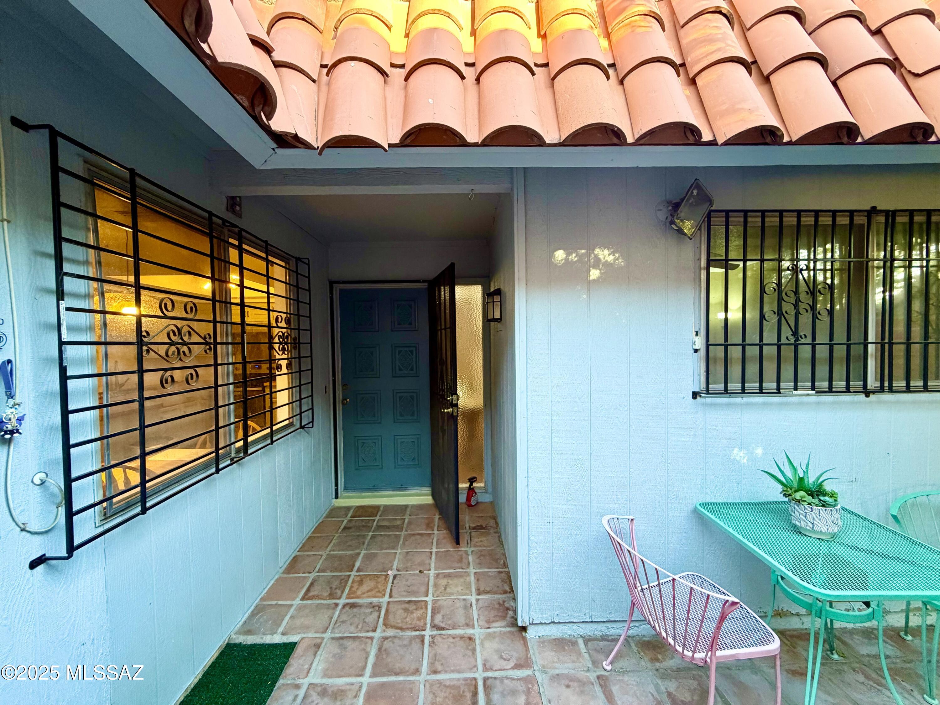 4202 N Limberlost Place