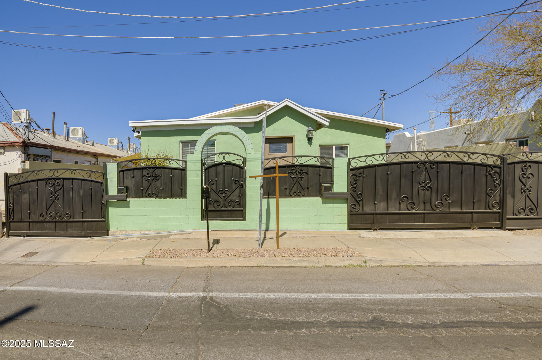 361 E Glenn Street