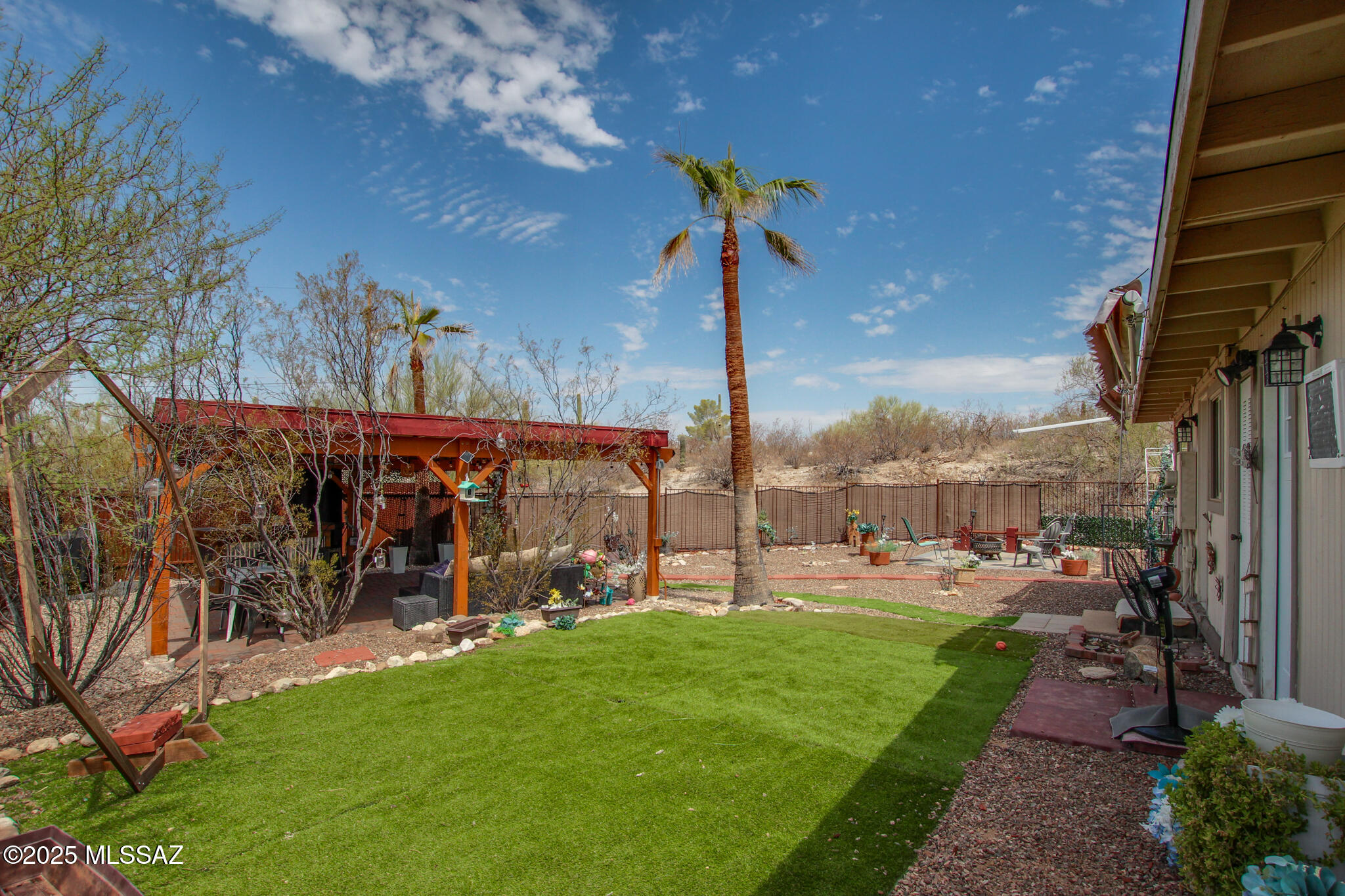 131 E Cambridge Drive