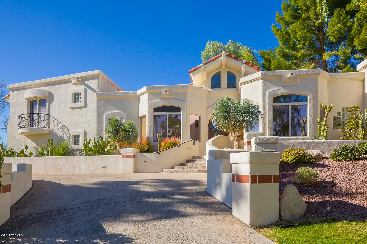 El Diamante Townhomes (1-15) - Residential