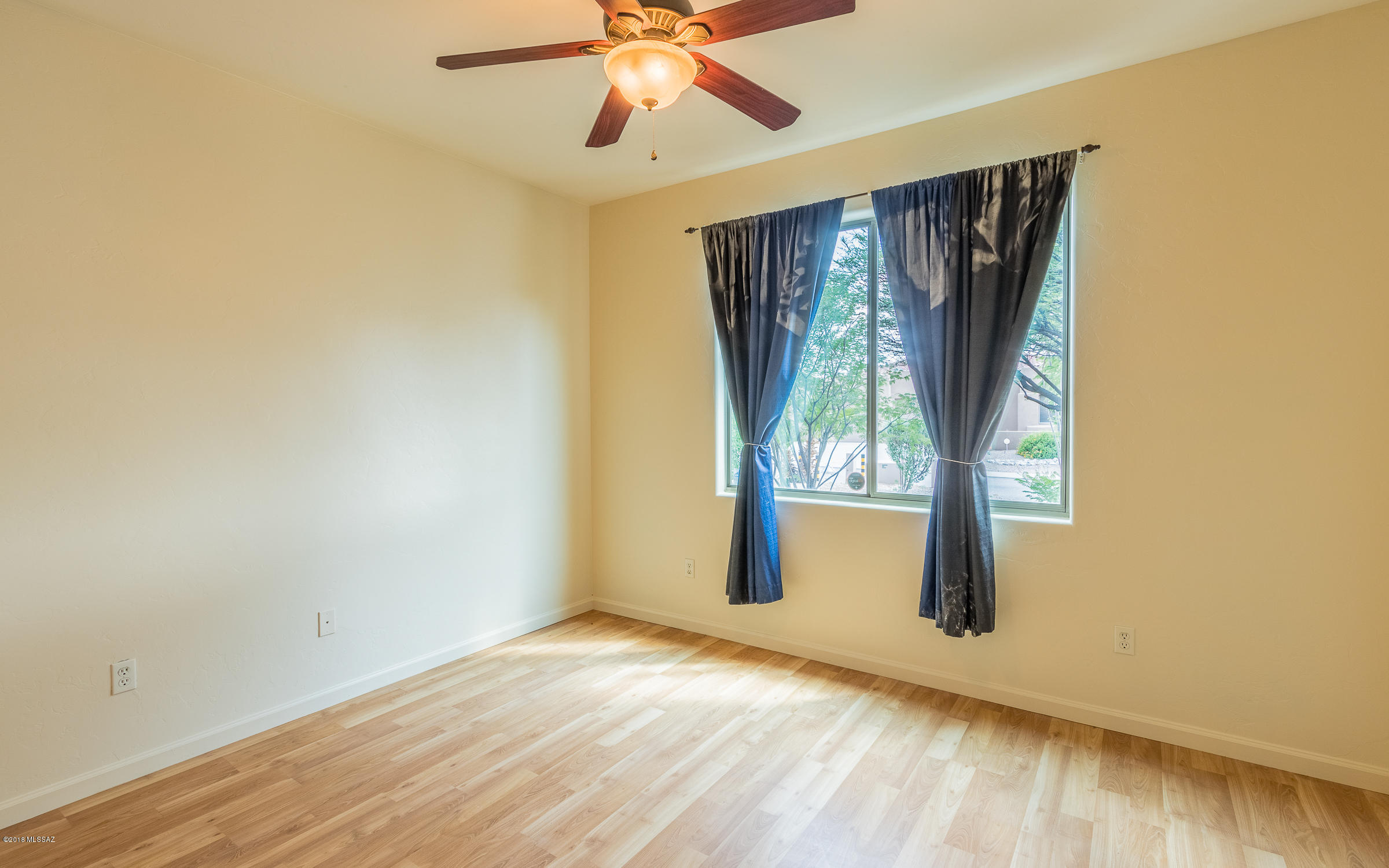 Loma Alta (1-89) - Residential Lease