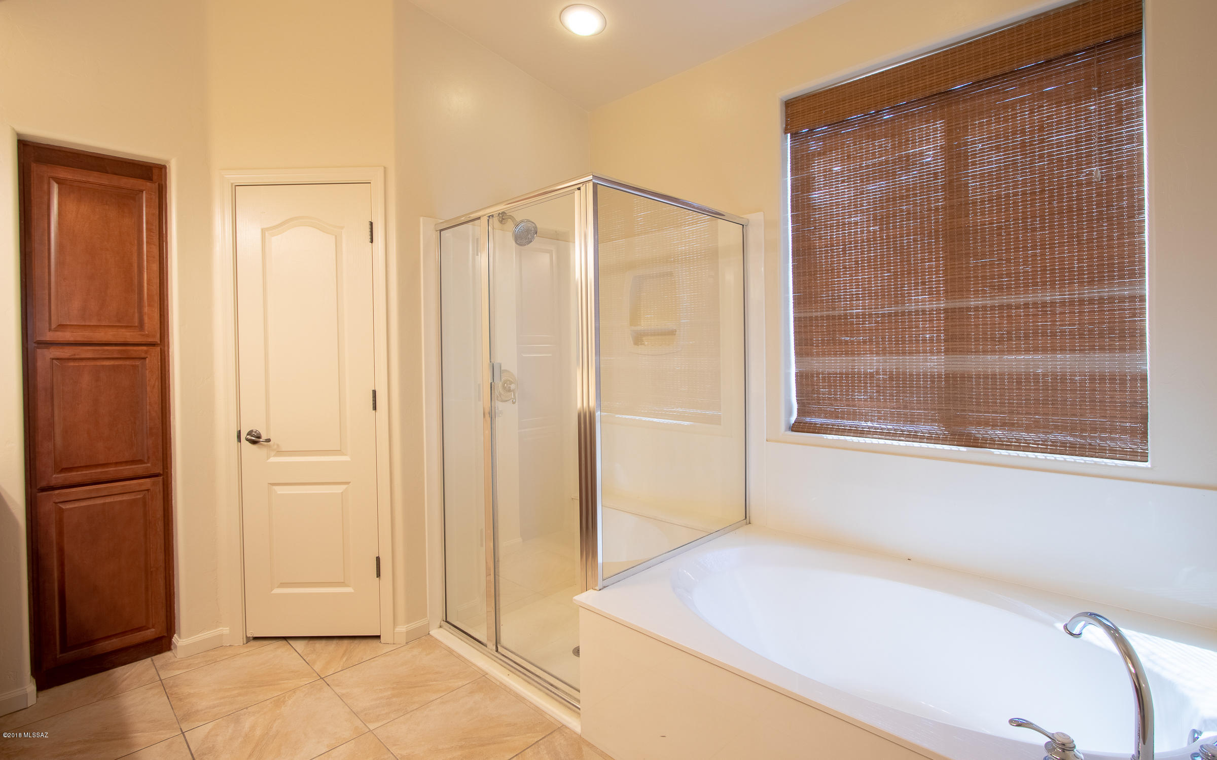 Loma Alta (1-89) - Residential Lease