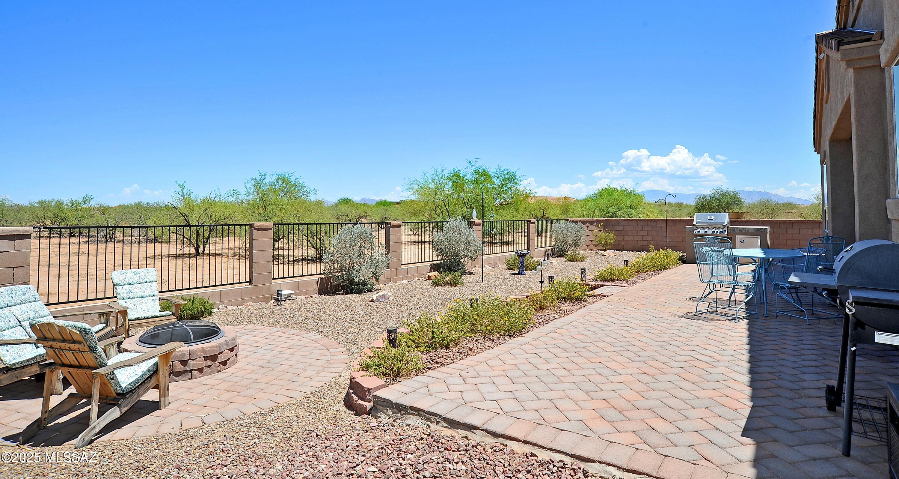 13216 W Tiger Aloe Place