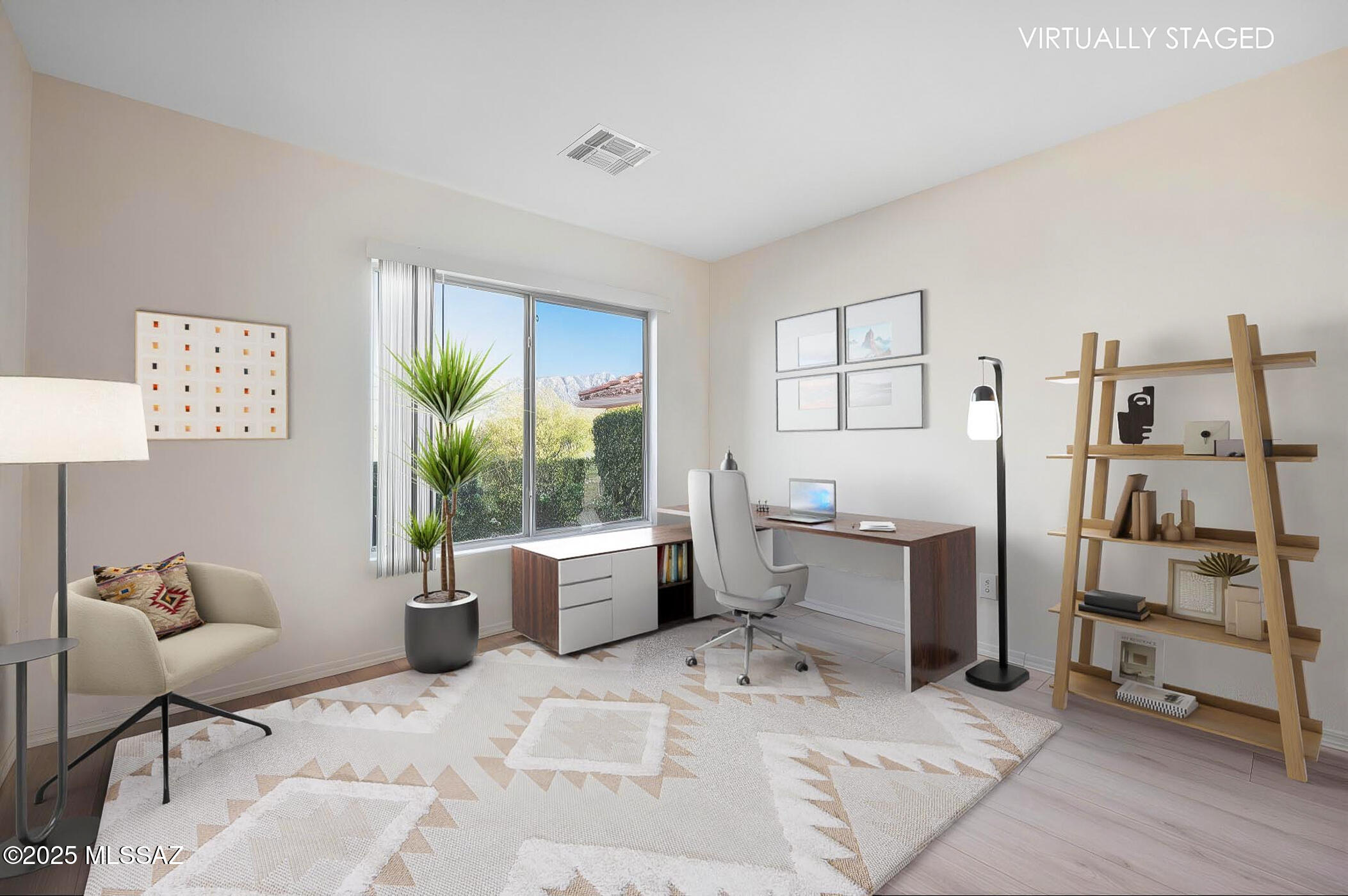 37592 S Desert Bluff Drive