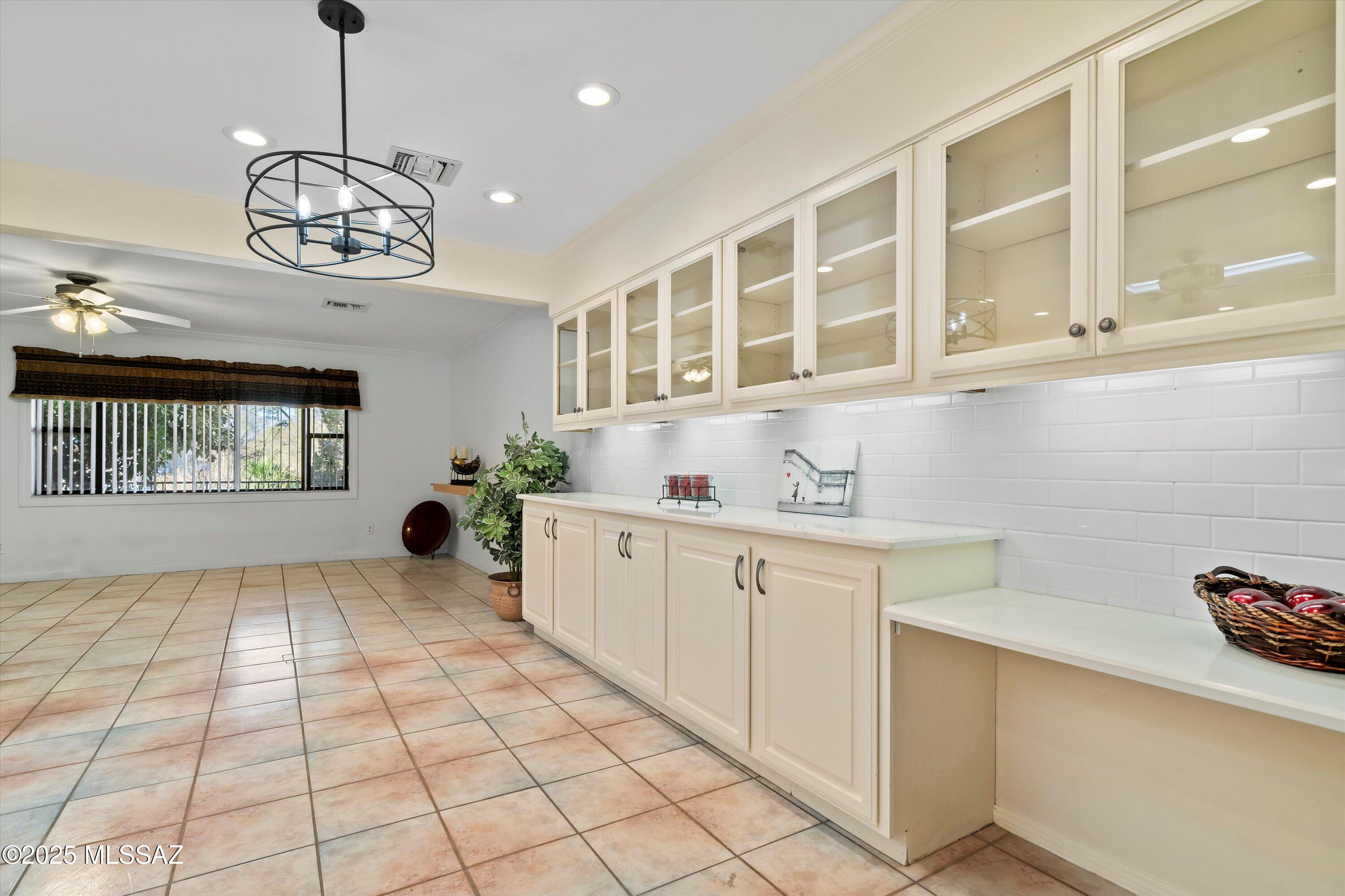 5822 E South Wilshire Drive