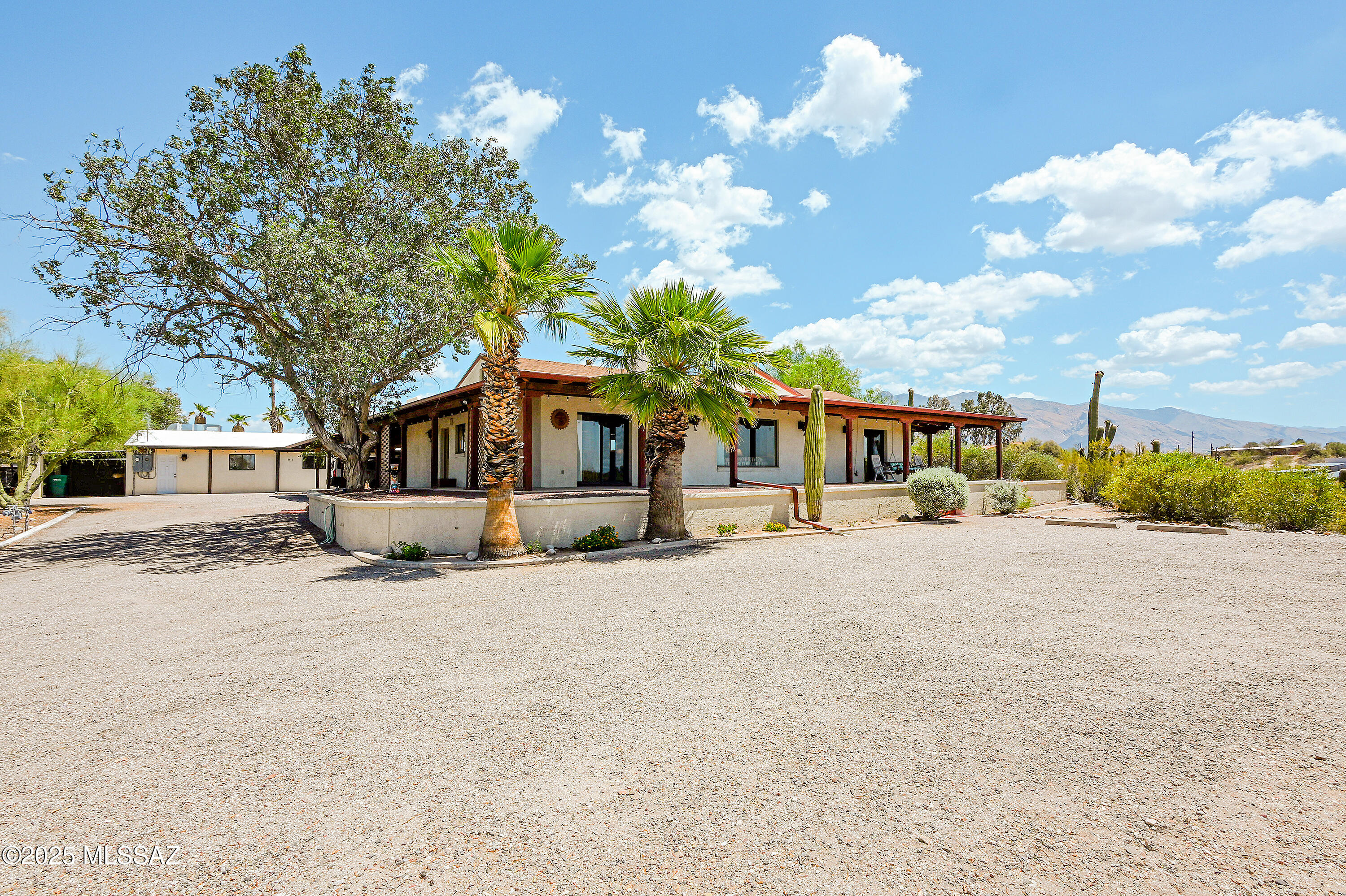 88 W River Road