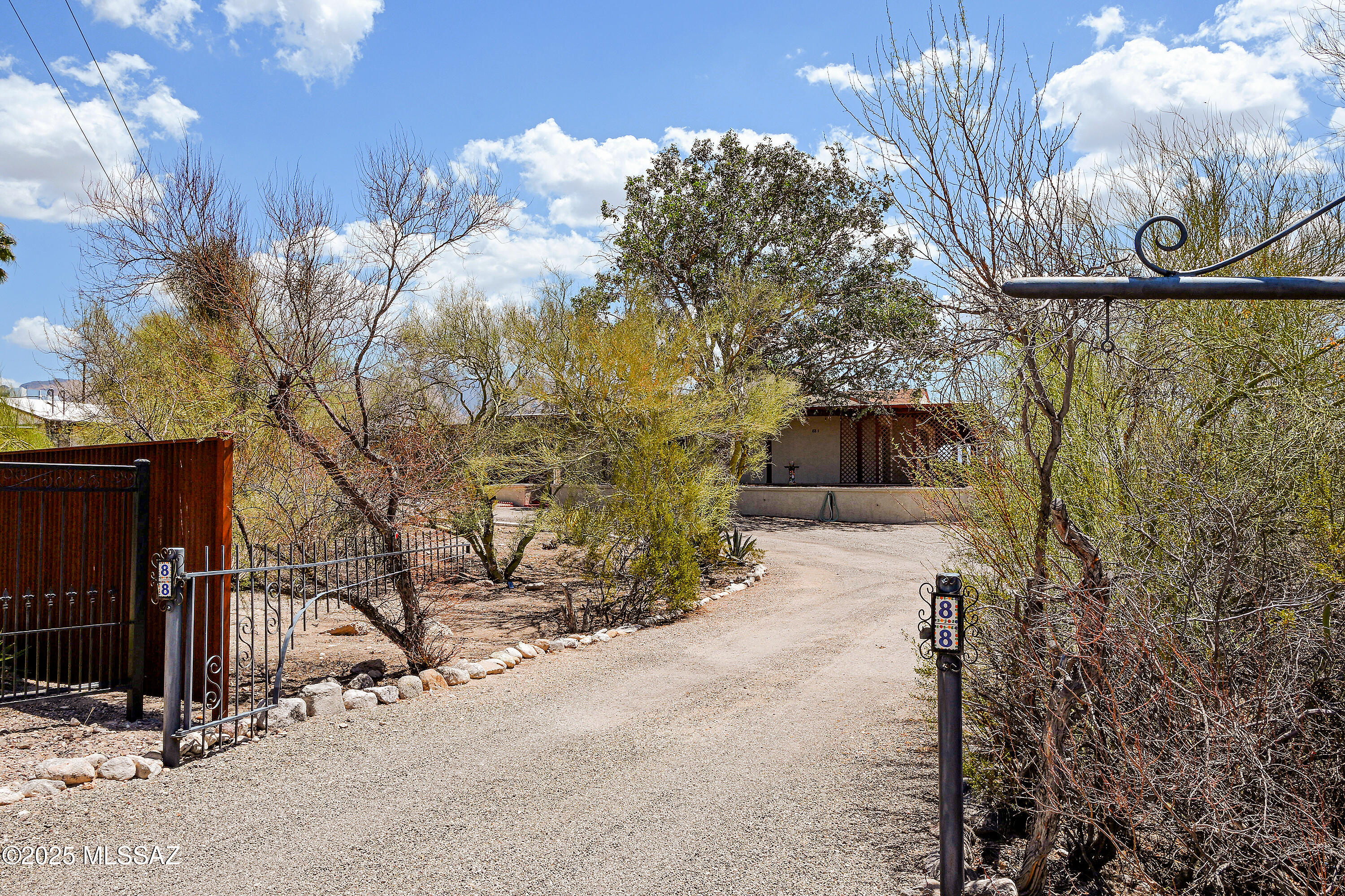 88 W River Road