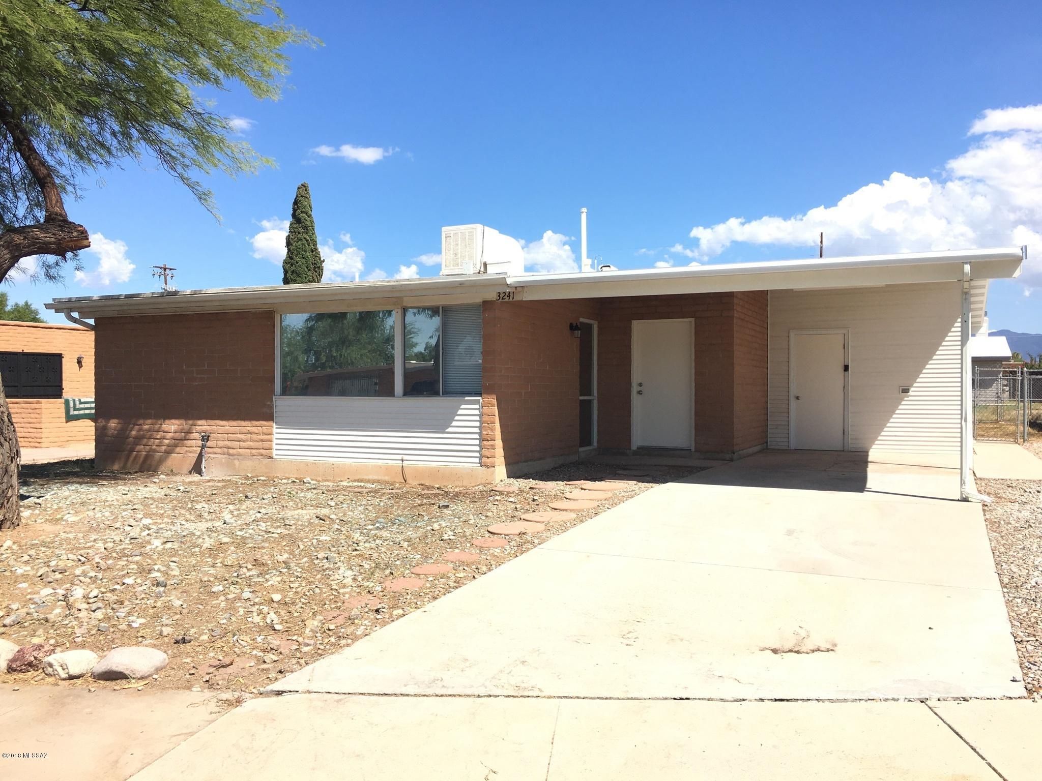 Vista Del Prado (1-274) - Residential Lease