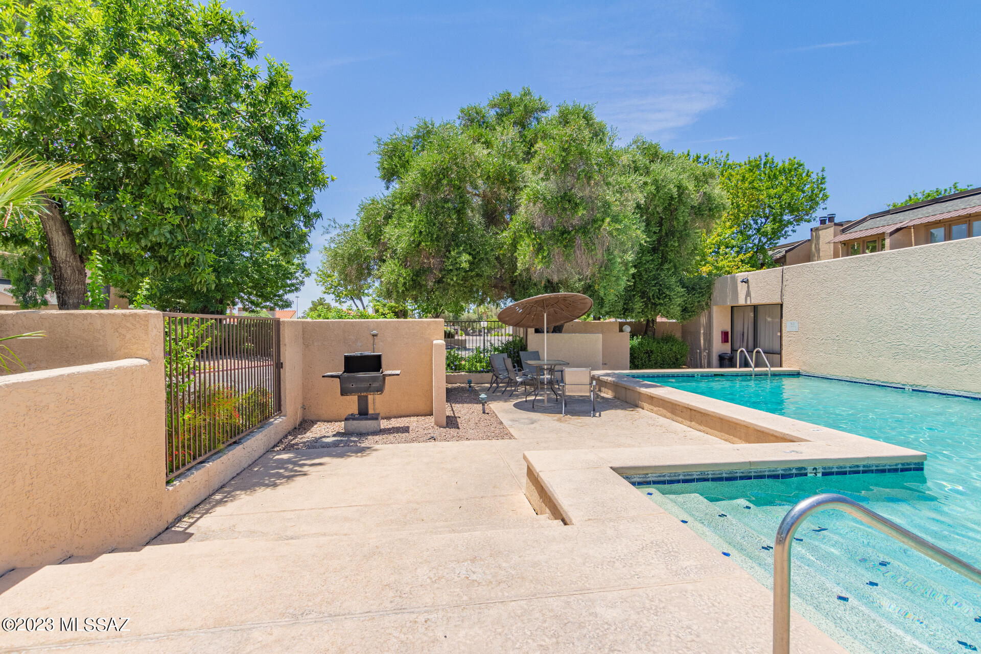 Coronado Place Condominiums II (Units 37-158) - Residential