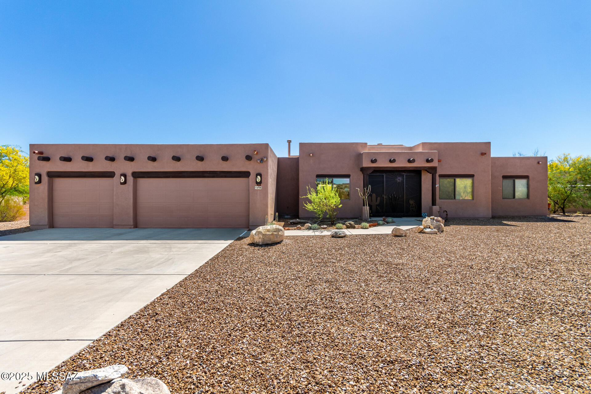 5498 N Desert Wood Place