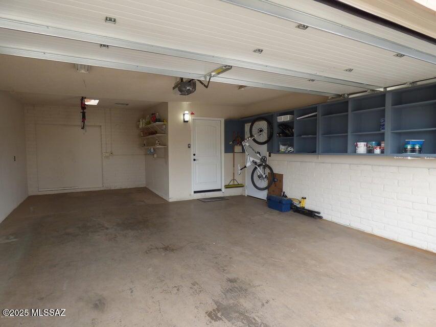 Tucson, Arizona 85710, United States, 3 Bedrooms Bedrooms, ,2 BathroomsBathrooms,Residential,Active,173097