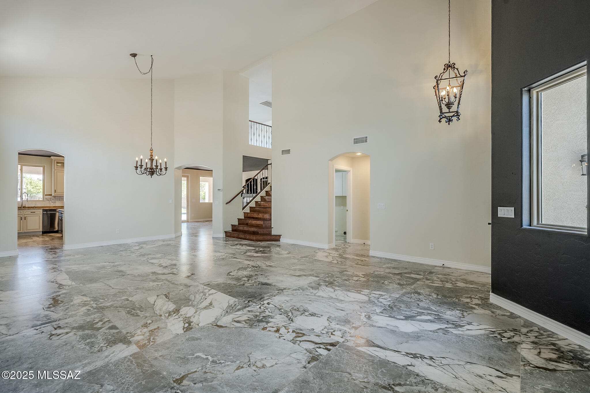 13258 N Pioneer Way