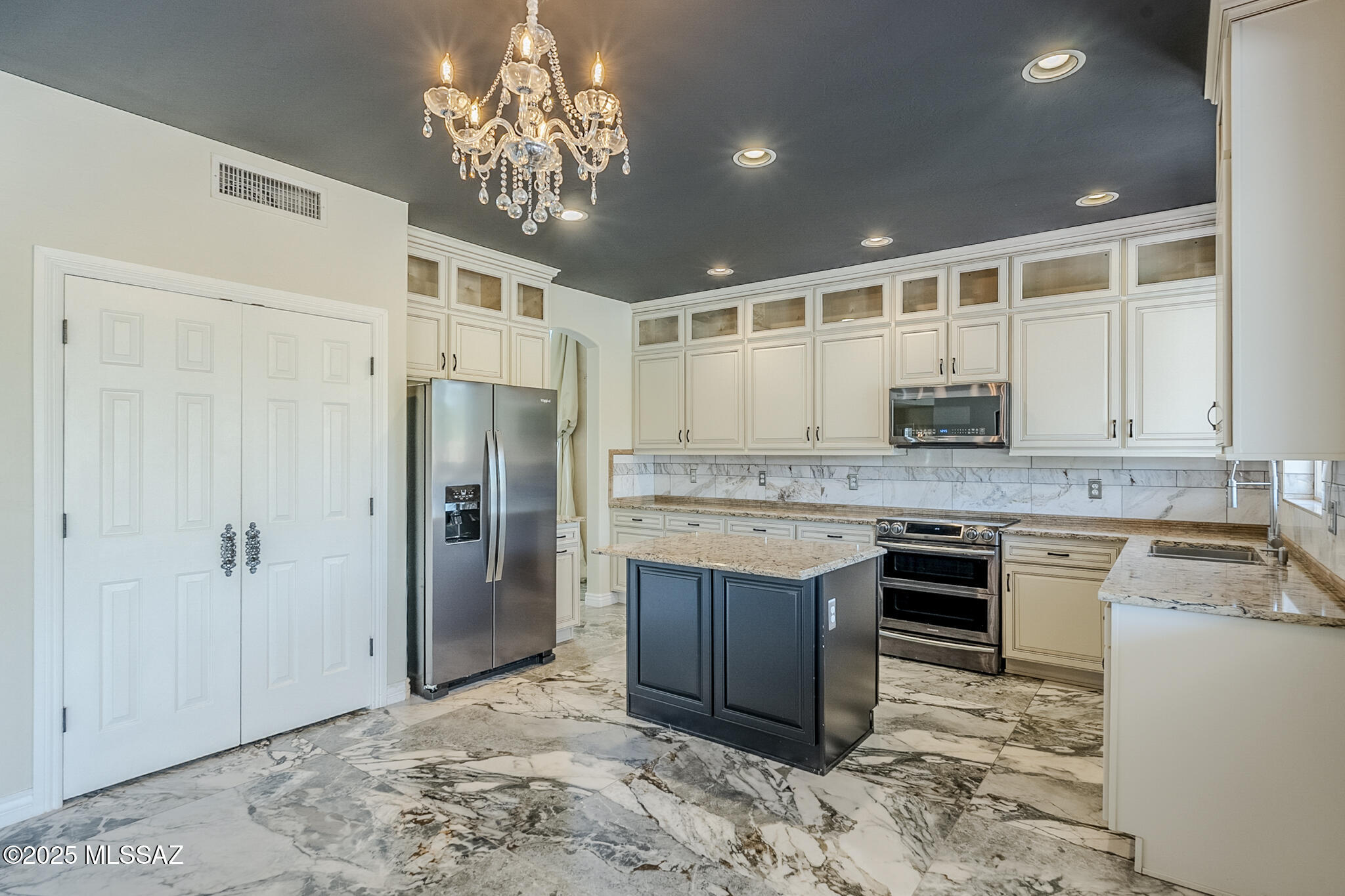 13258 N Pioneer Way