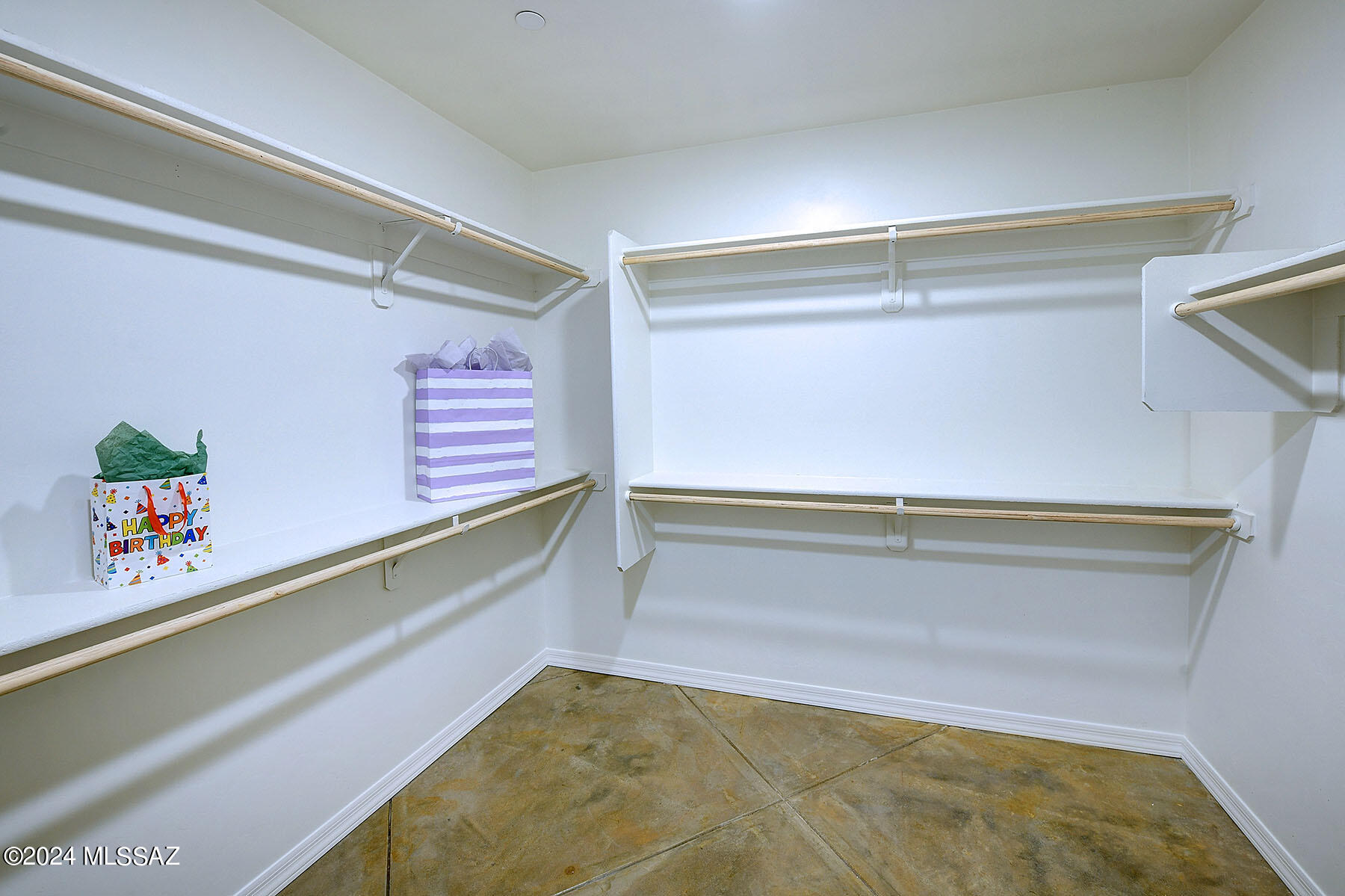 Colonia Real (1-50) - Residential