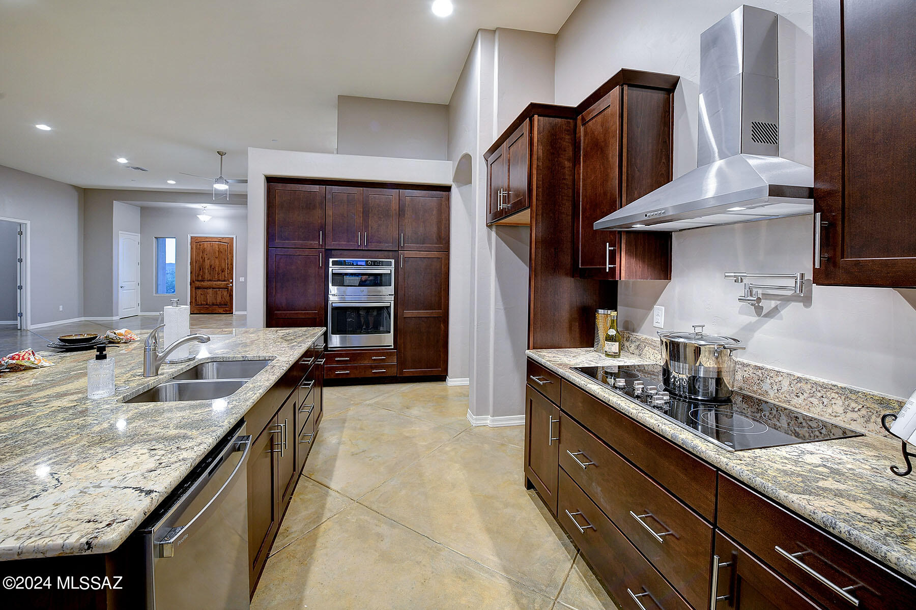 Colonia Real (1-50) - Residential