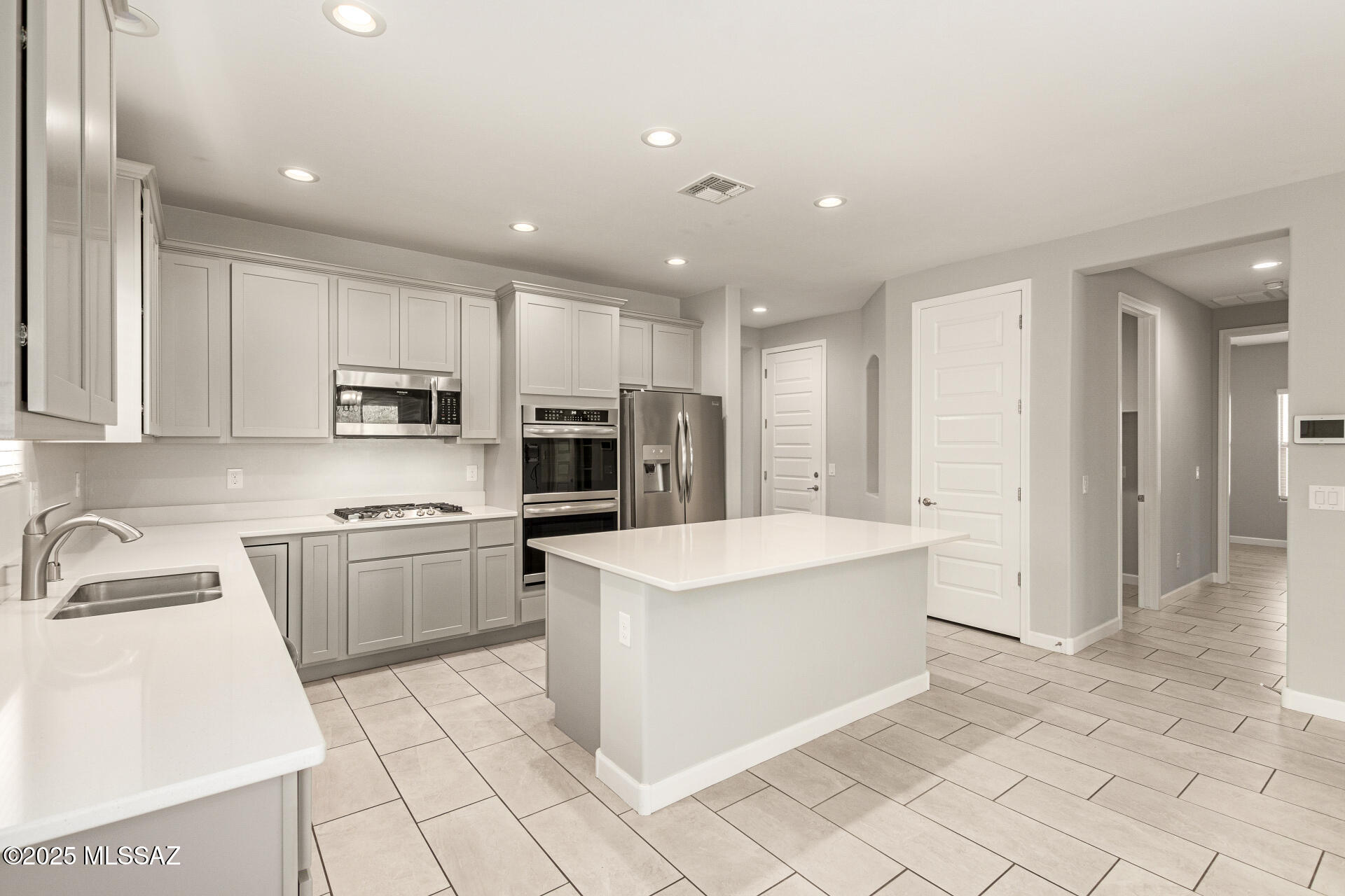 8662 N Peccary Creek Trail