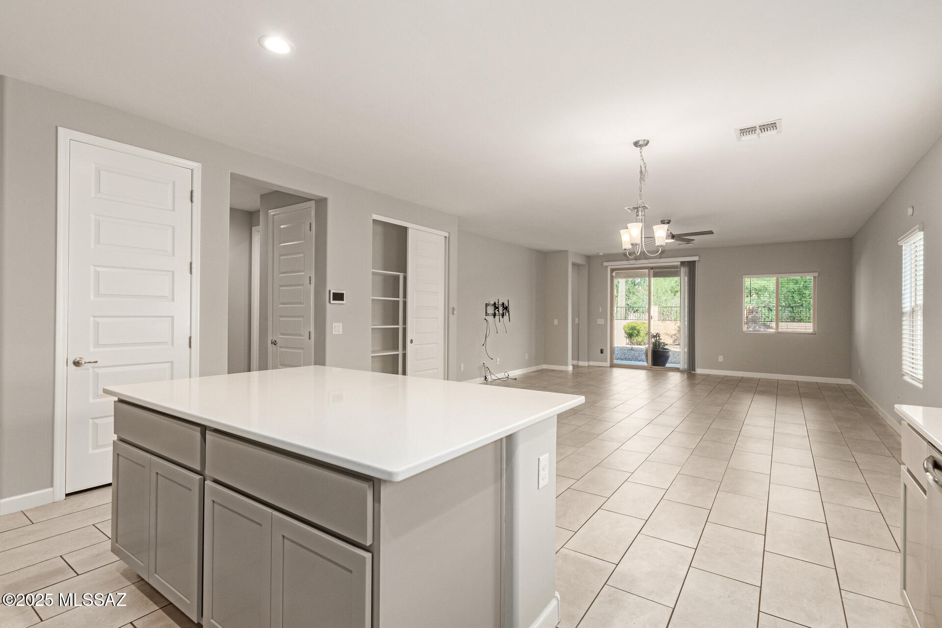 8662 N Peccary Creek Trail