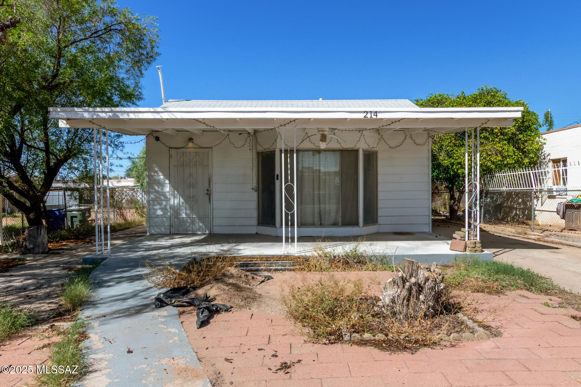 214 W Palmdale Street