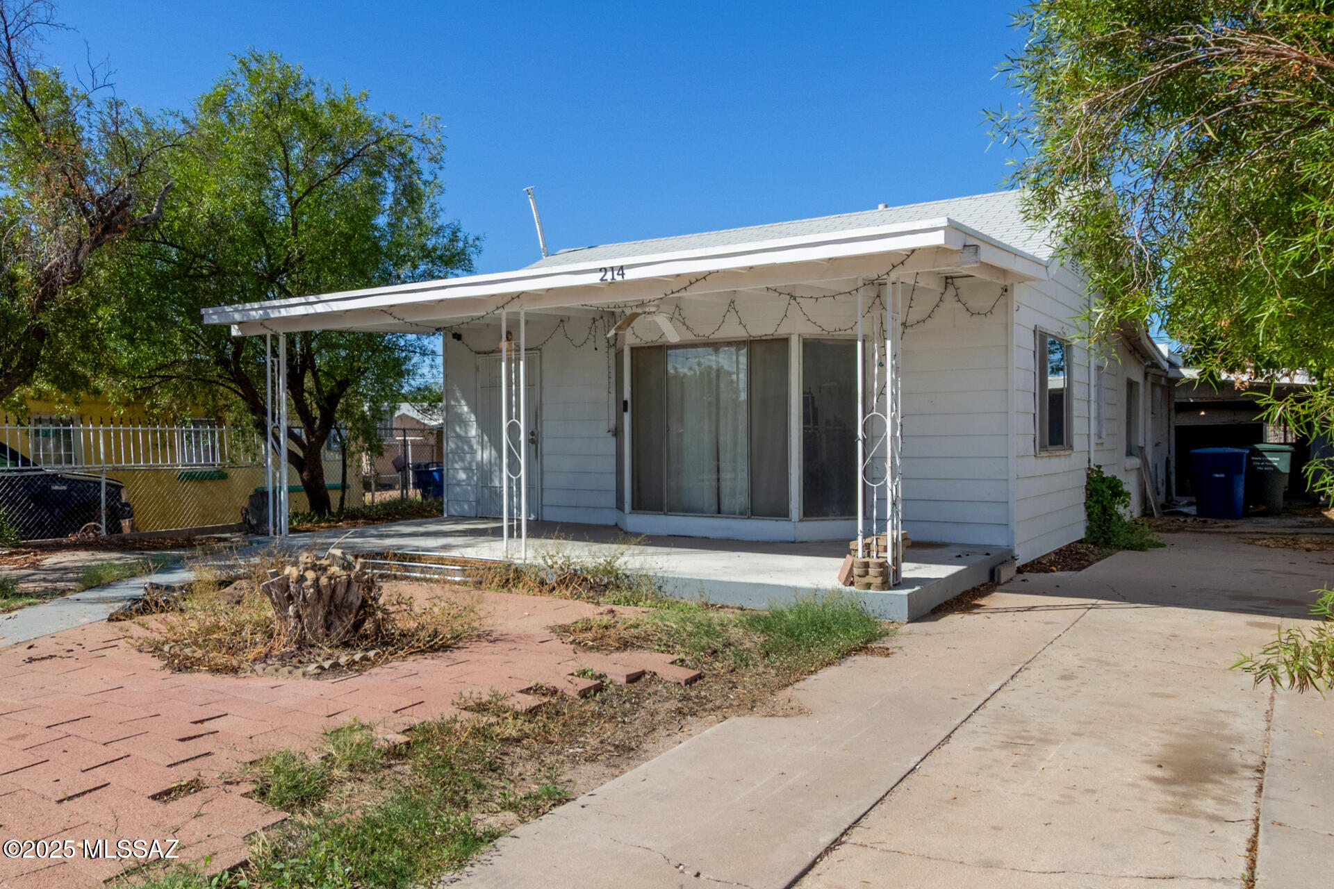 214 W Palmdale Street