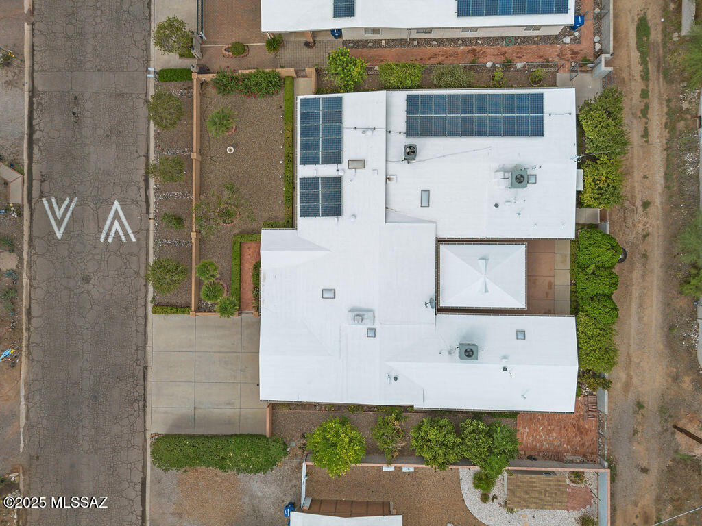 6301 E Calle De San Alberto